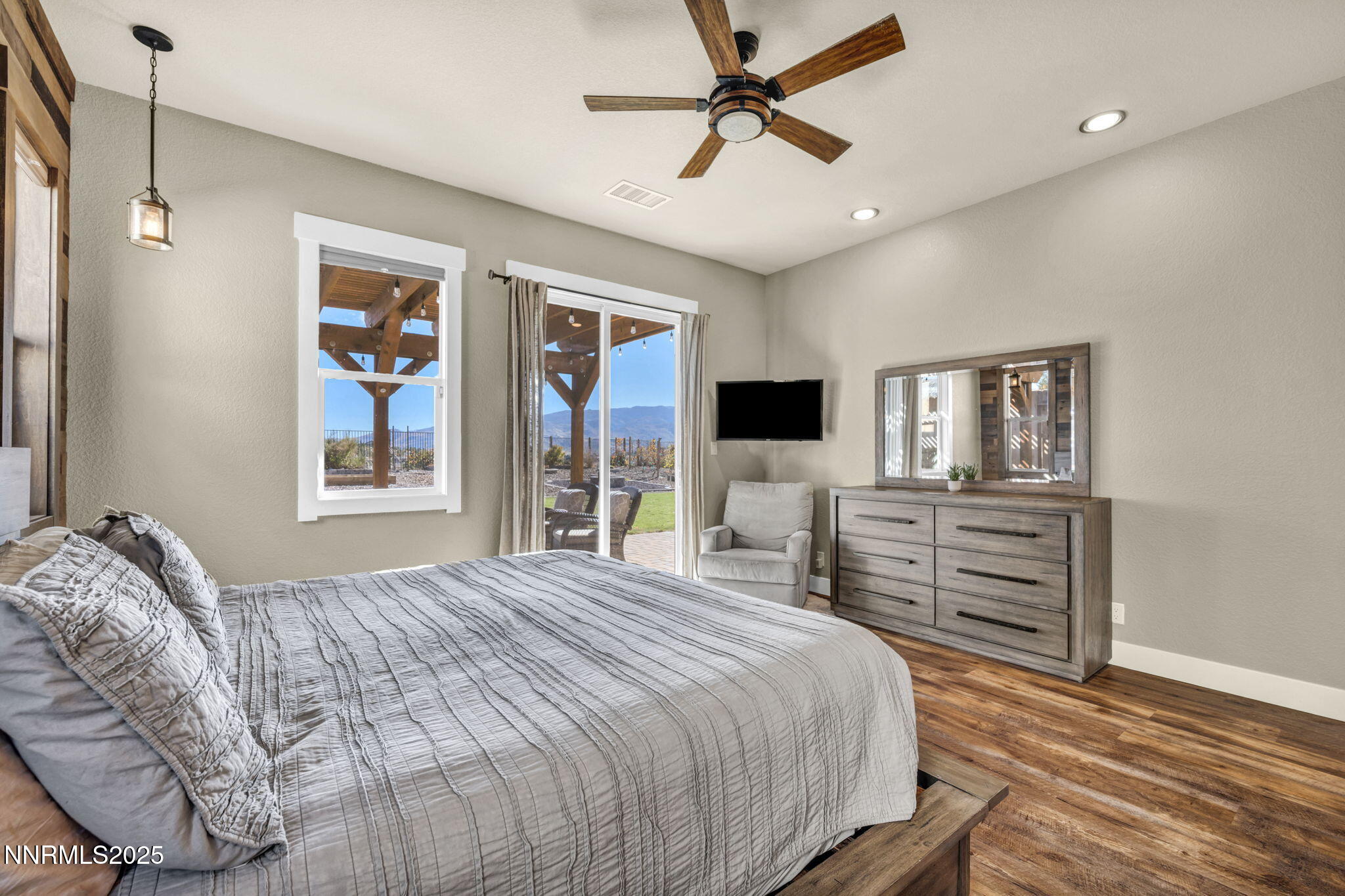 56-web-or-mls-7340-heritage-oaks-dr