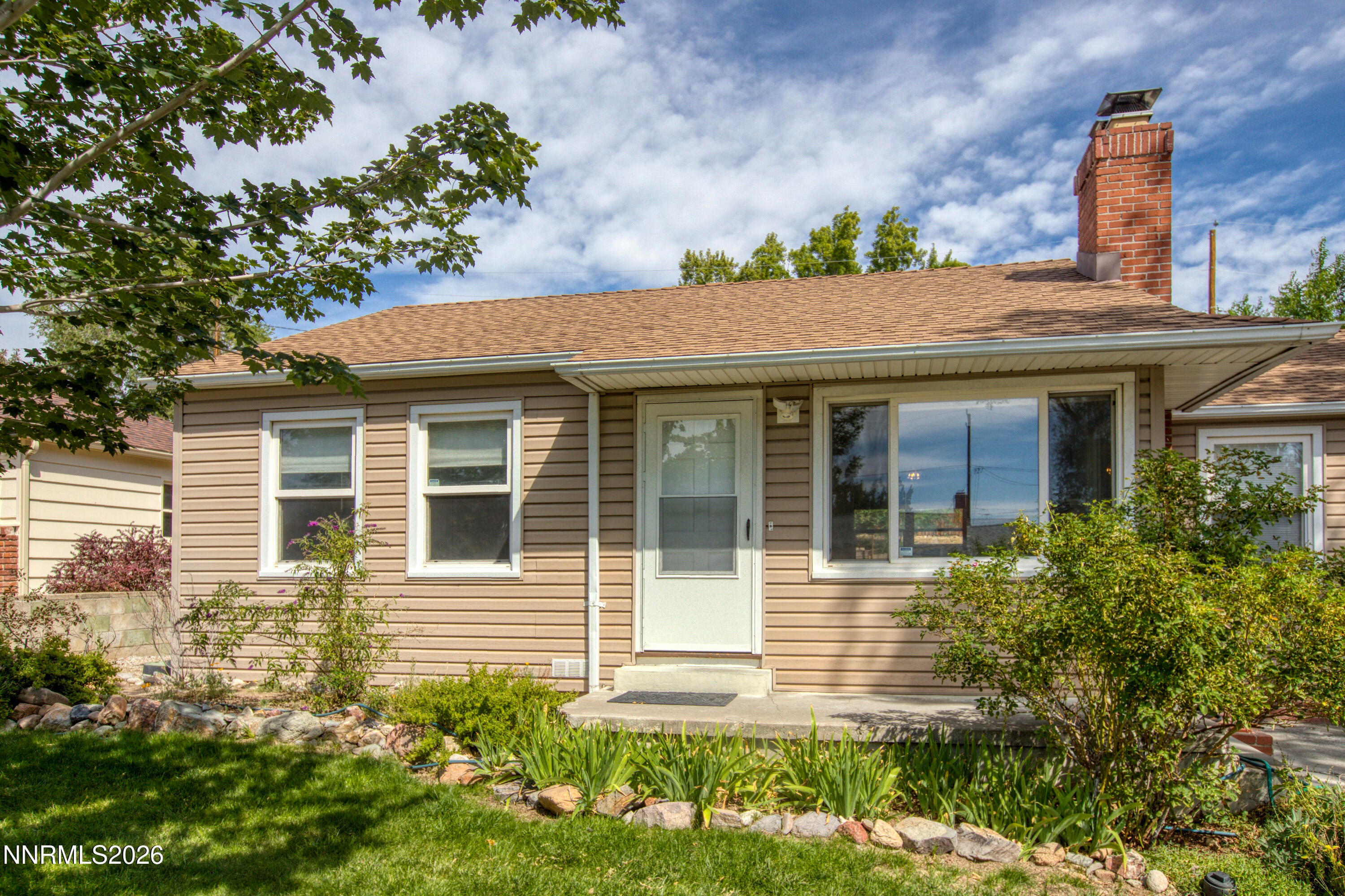 1075 University Terrace