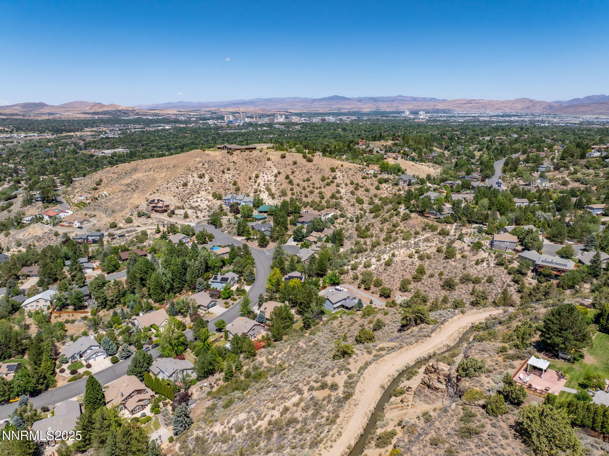 7-web-or-mls-3280 Thornhill Drone-8