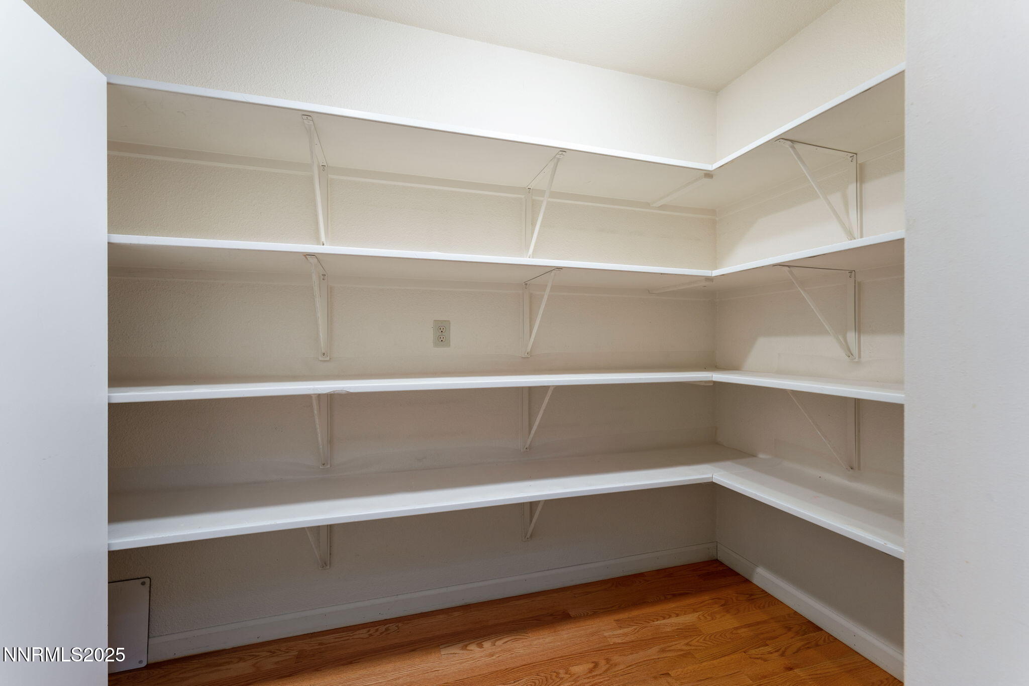 59-web-or-mls-3280 Thornhill-12 (2)