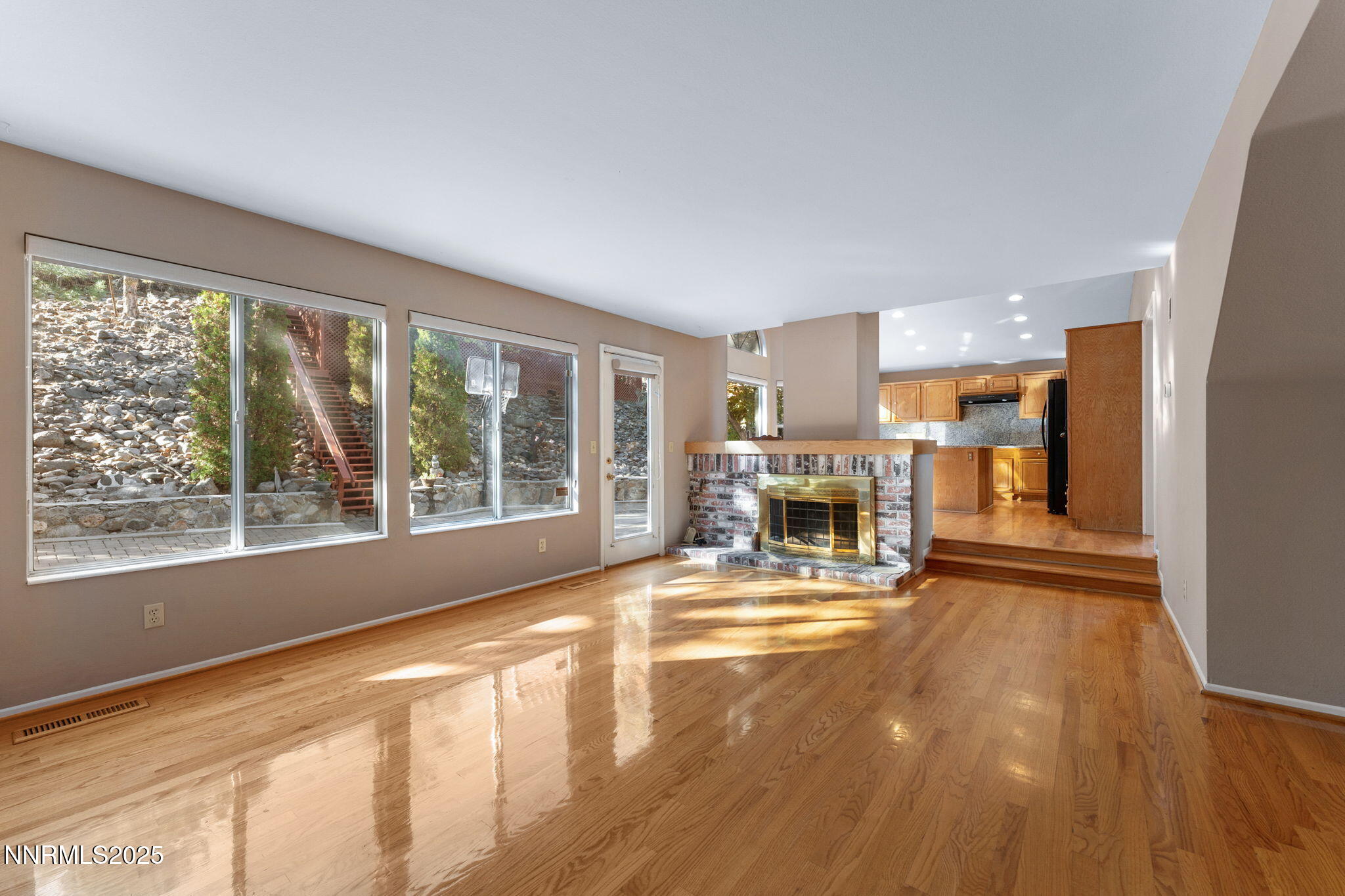 63-web-or-mls-3280 Thornhill-14 (2)