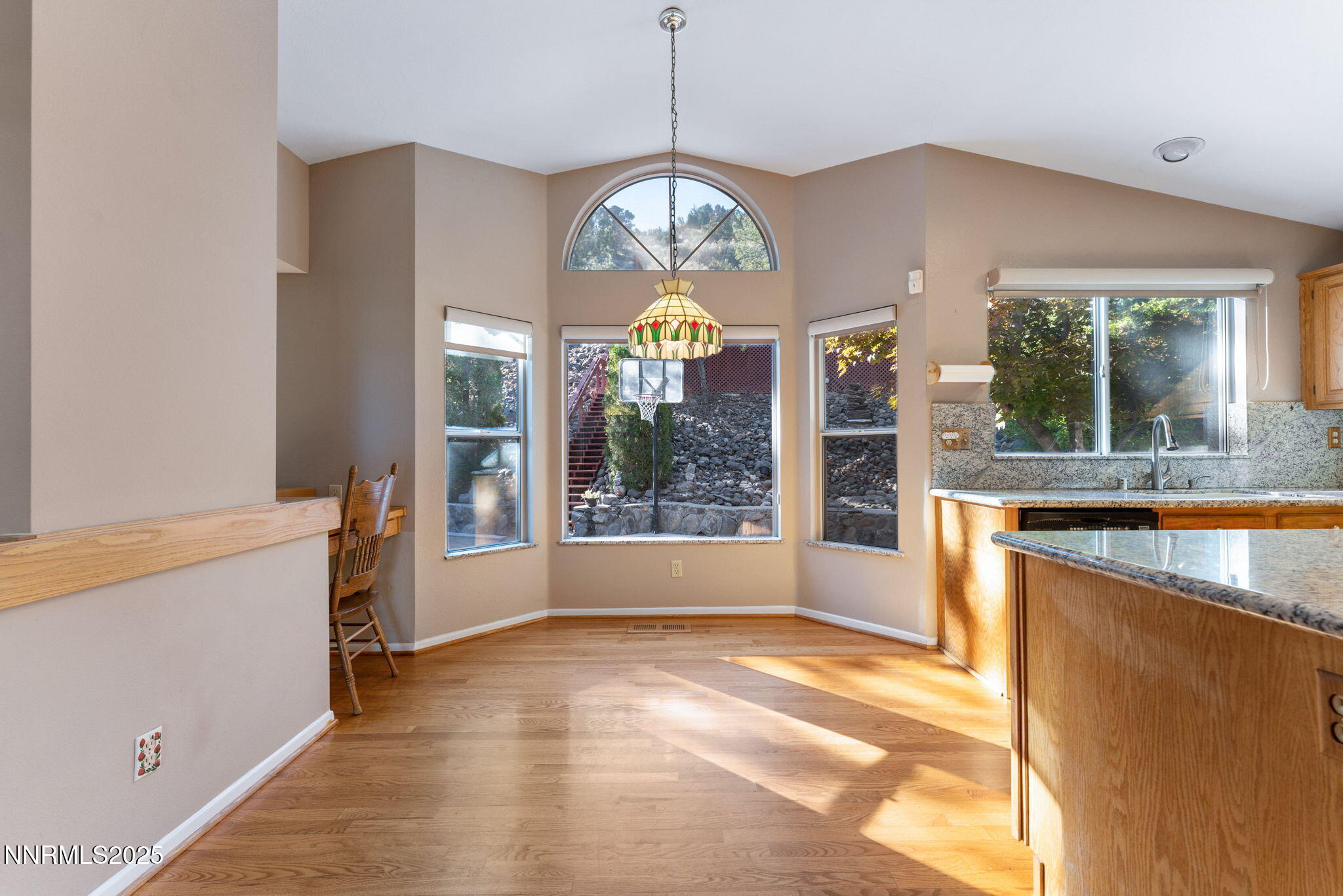 58-web-or-mls-3280 Thornhill-10 (2)