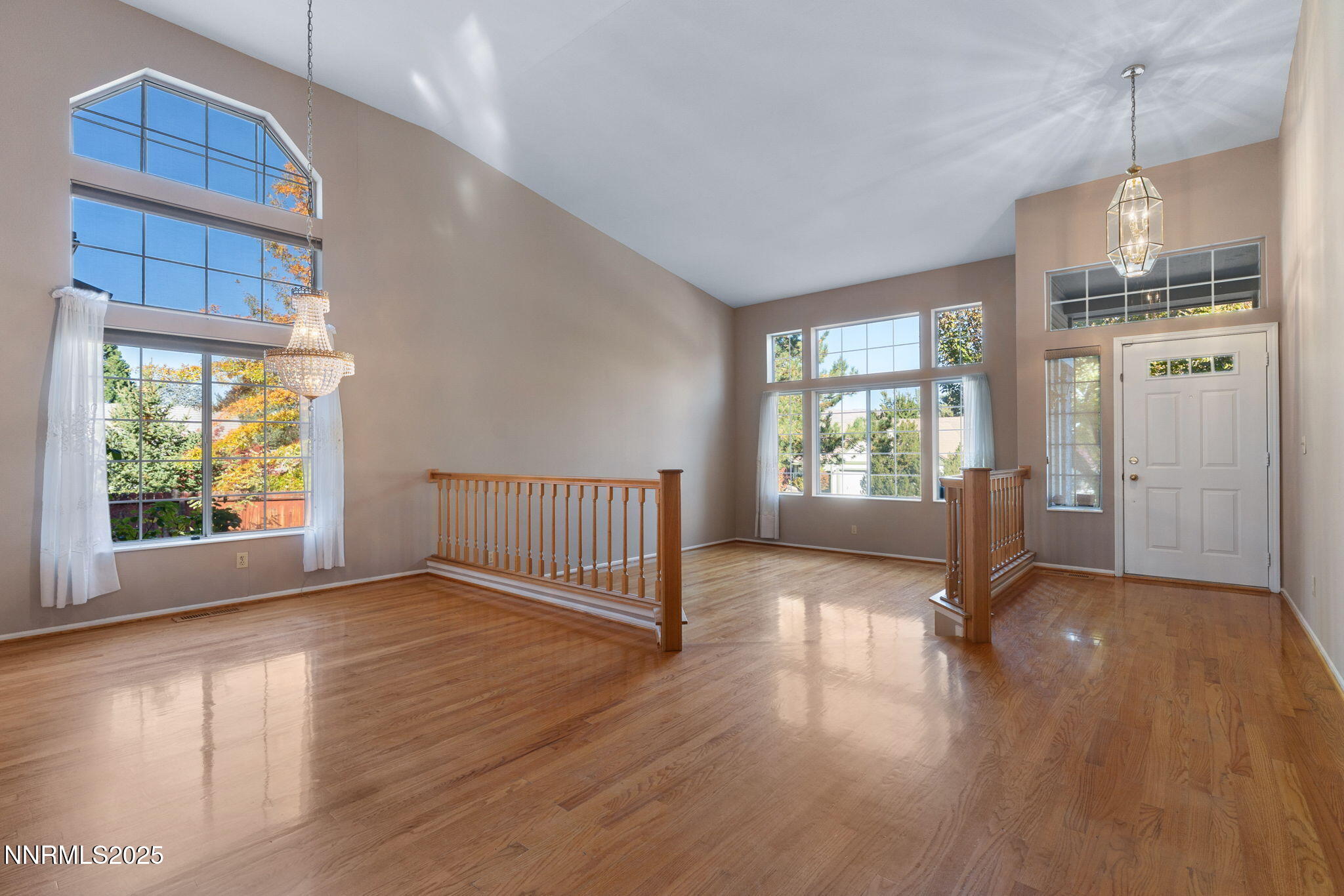 50-web-or-mls-3280 Thornhill-2 (2)