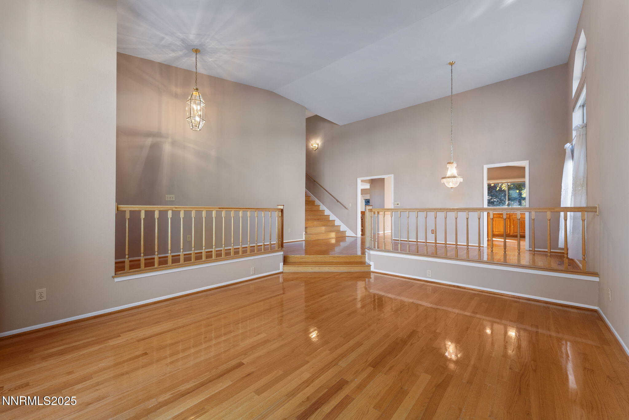 52-web-or-mls-3280 Thornhill-4 (2)