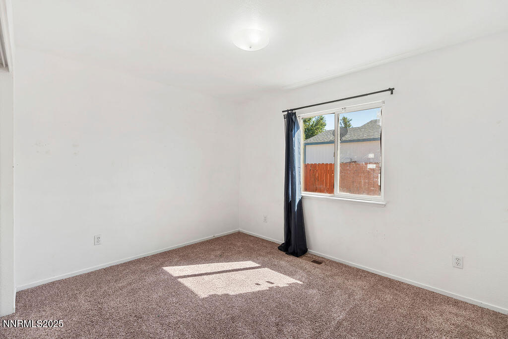 17_17870FairfaxCt_Copyright-Jeremy-Jense