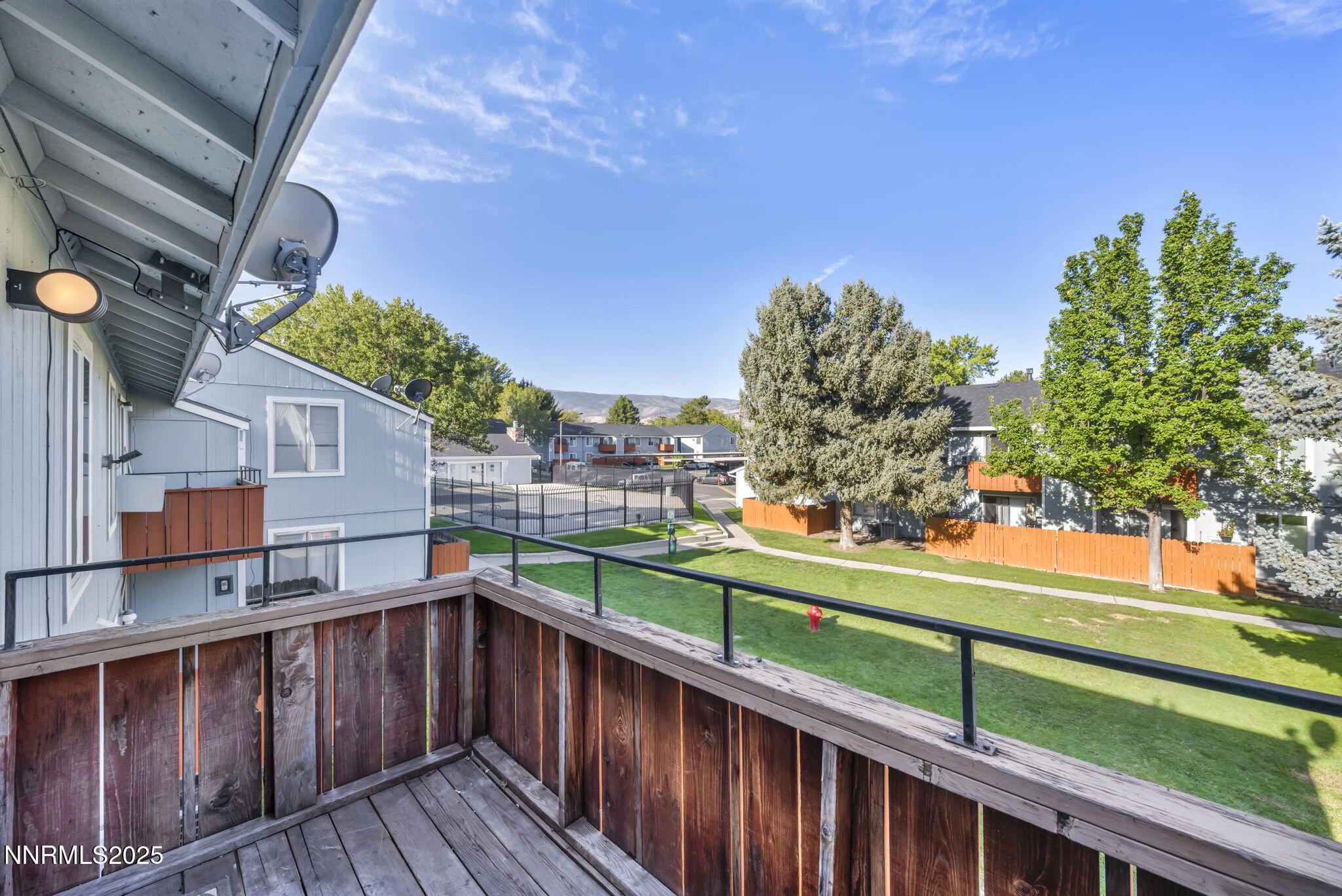 7-web-or-mls-4602-neil-rd-58