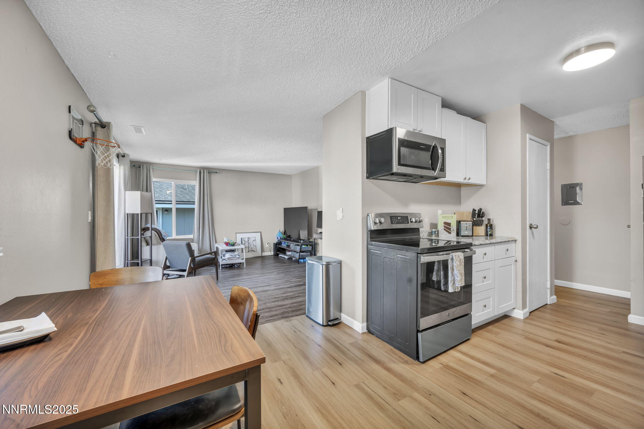 14-web-or-mls-4602-neil-rd-58