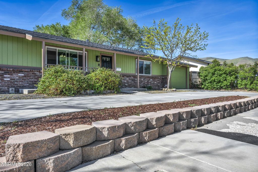Photo of 621 Colorado Street, Carson City, NV 89701 (MLS # 260006259)