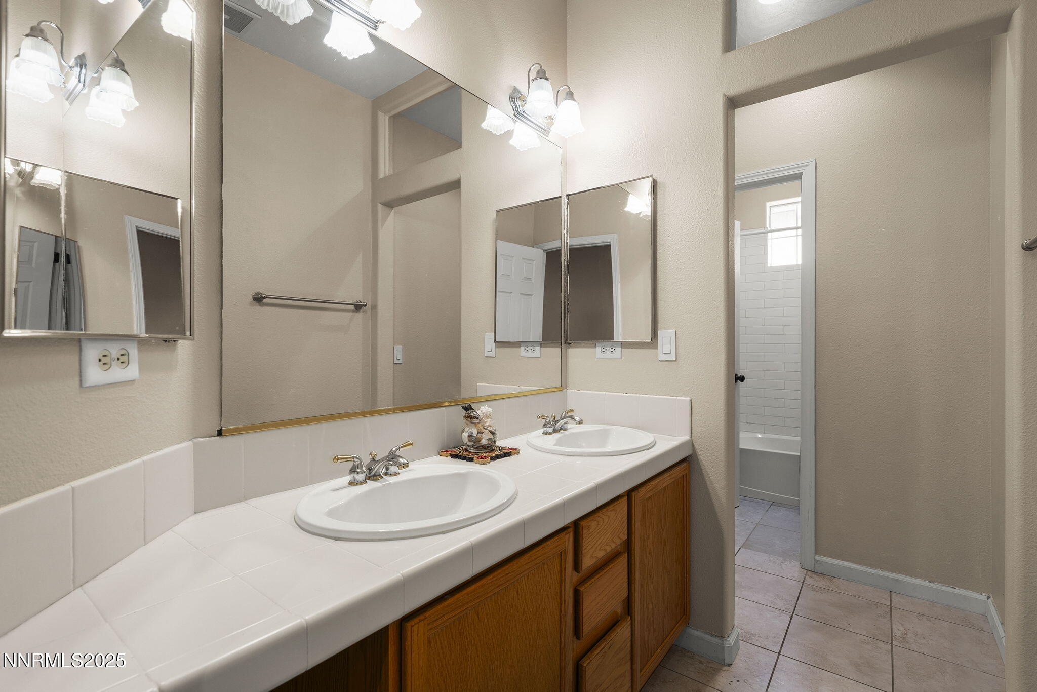 22-web-or-mls-_DSC0581