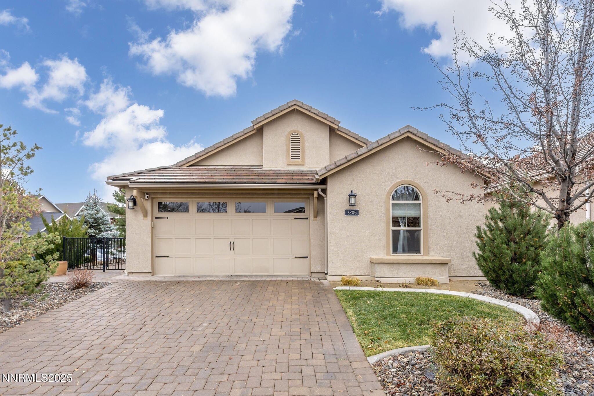 1-web-or-mls-_DSC0280