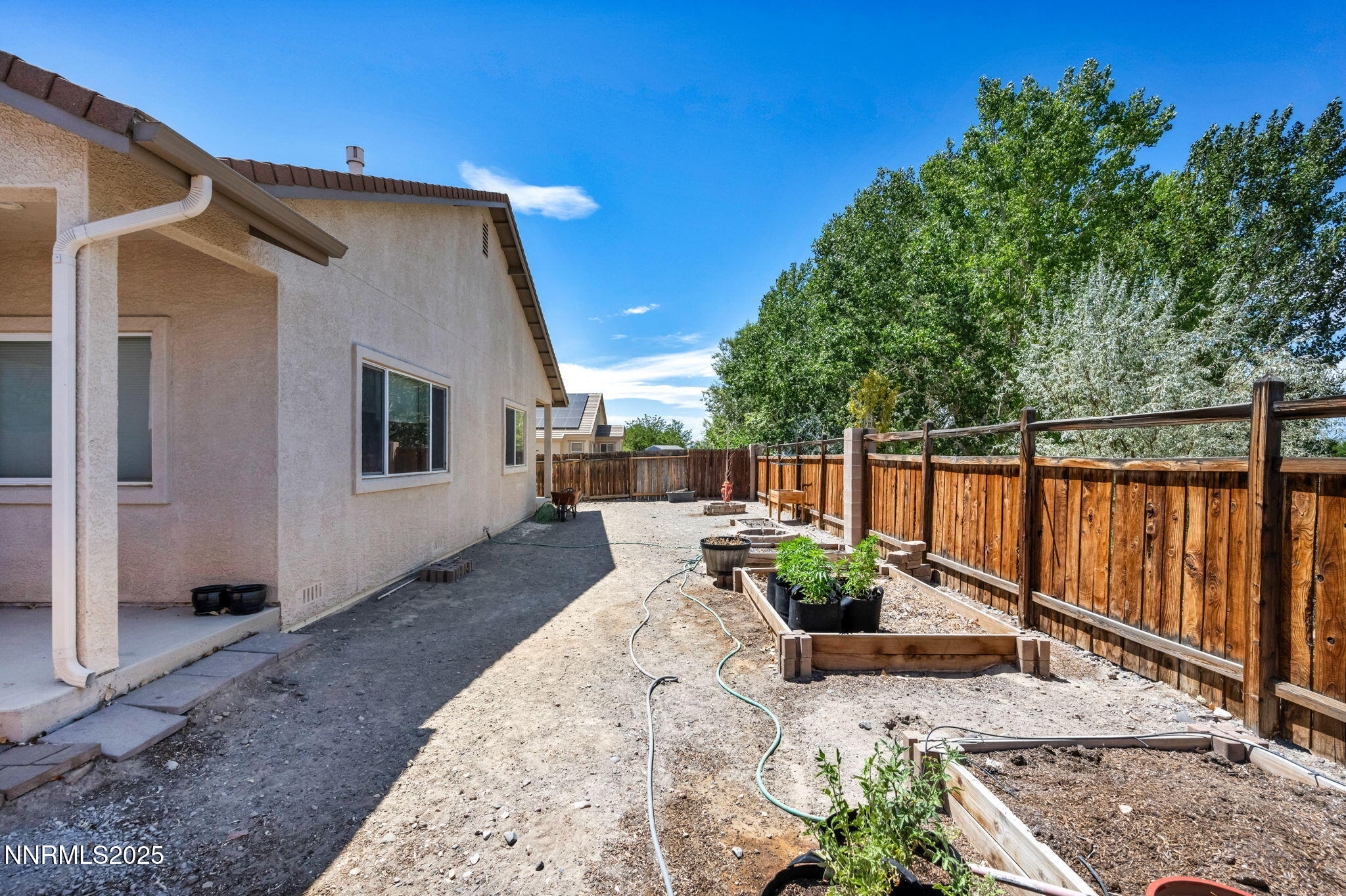 16-web-or-mls-2976-n-fork-rd