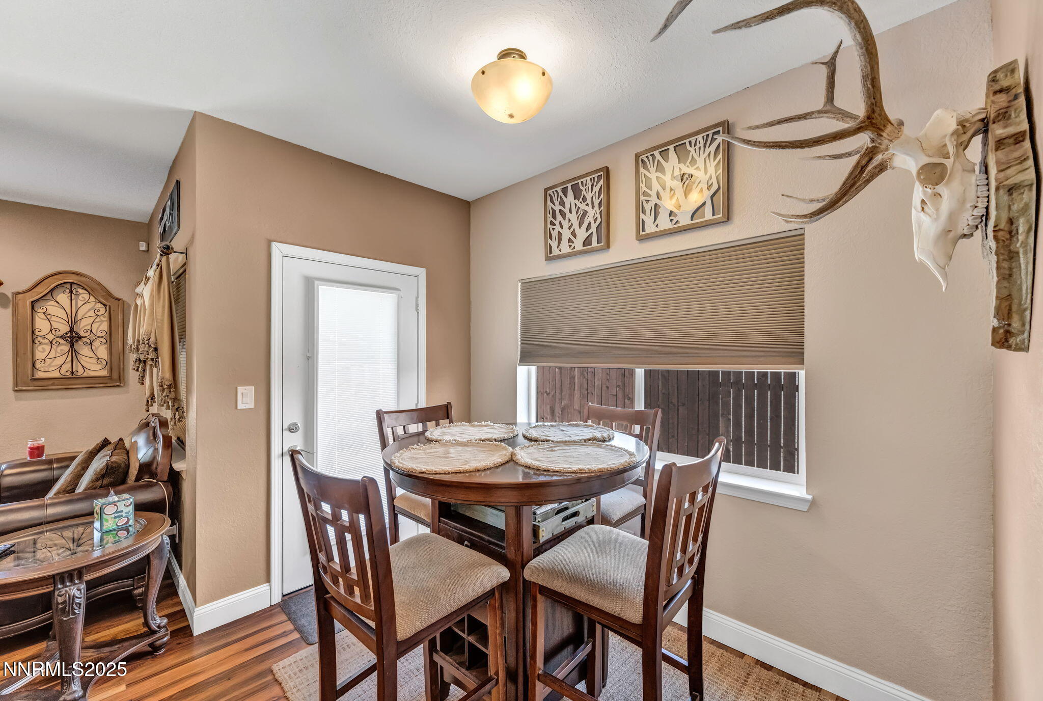 53-web-or-mls-2976-n-fork-rd