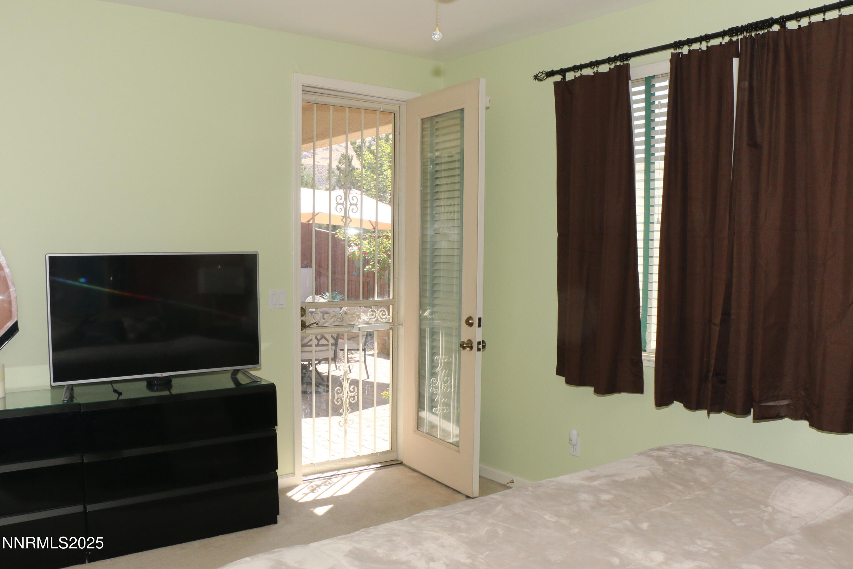 Sparks, Nevada 89434, United States, 2 Bedrooms Bedrooms, ,2 BathroomsBathrooms,Residential,Active,206911