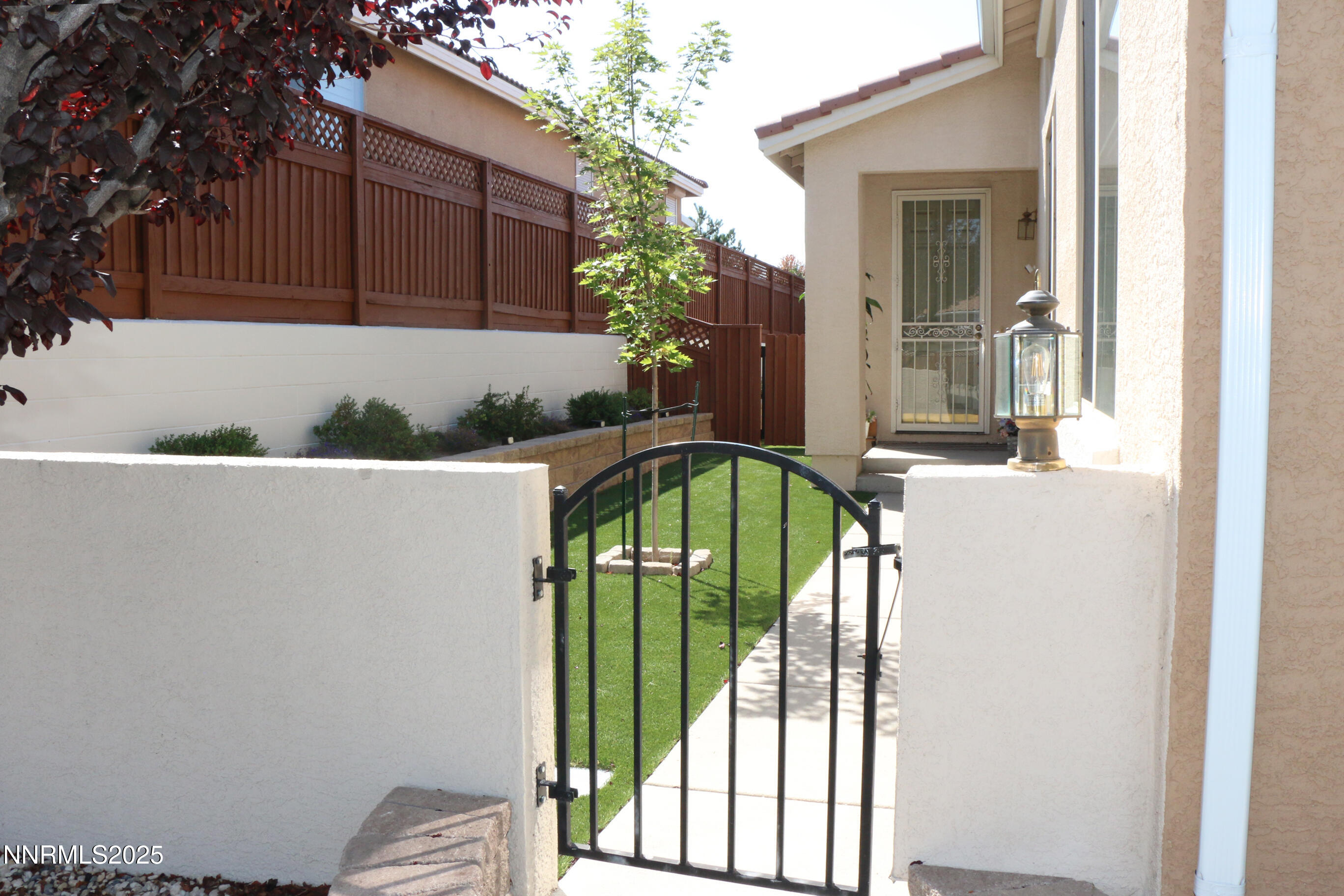 Sparks, Nevada 89434, United States, 2 Bedrooms Bedrooms, ,2 BathroomsBathrooms,Residential,Active,206911