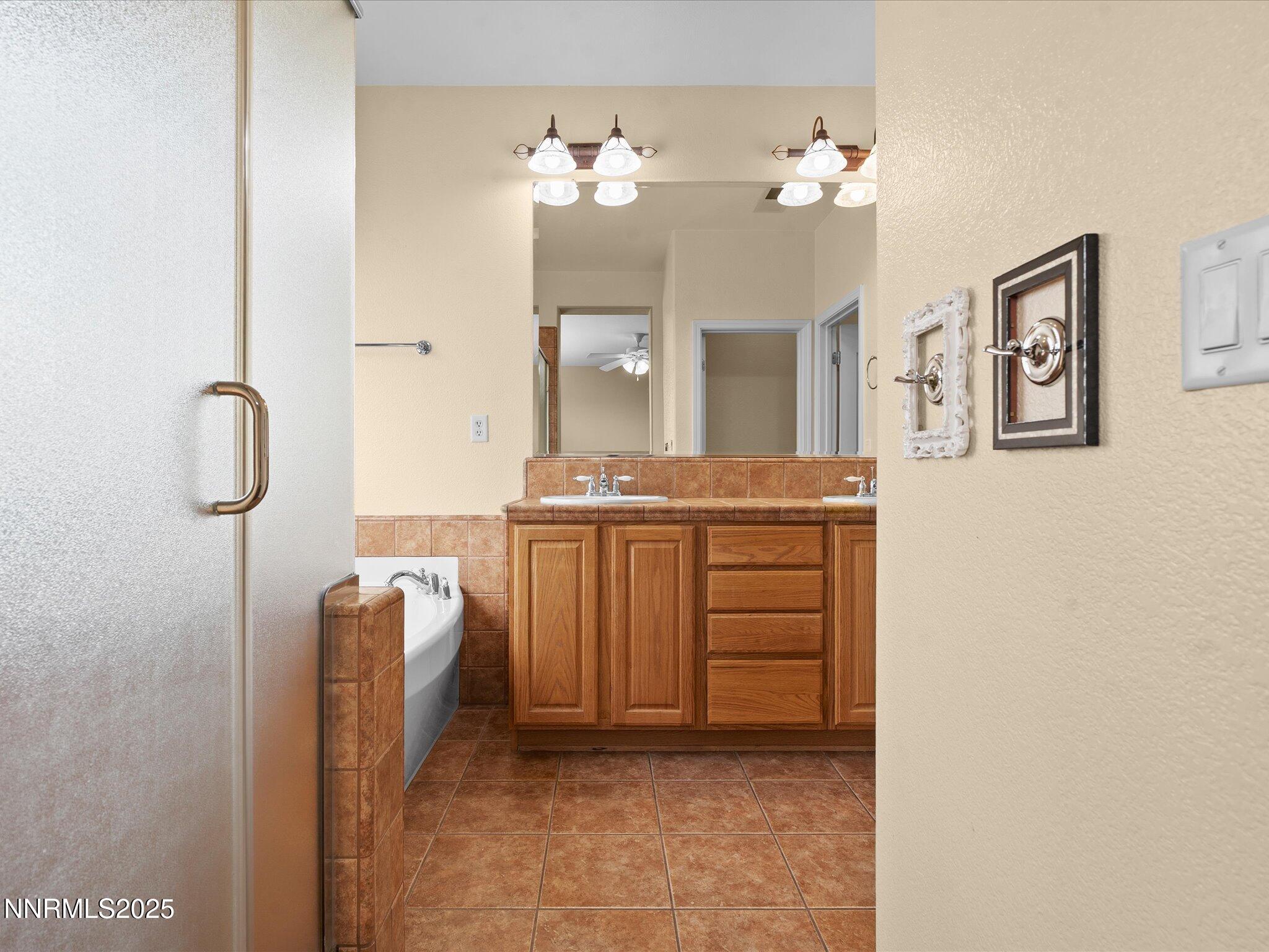 37-1710 Jewel Star Ct-136