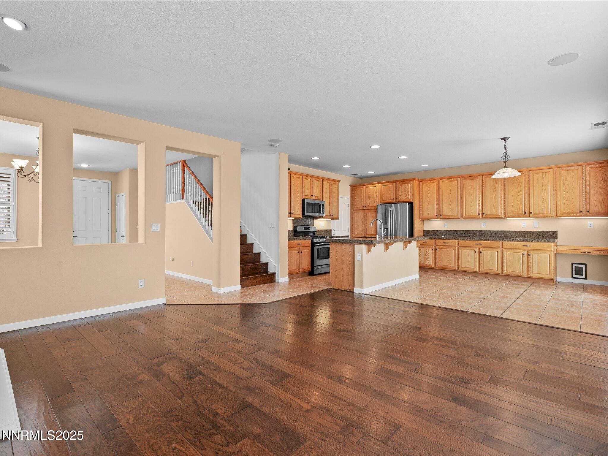 12-1710 Jewel Star Ct-111