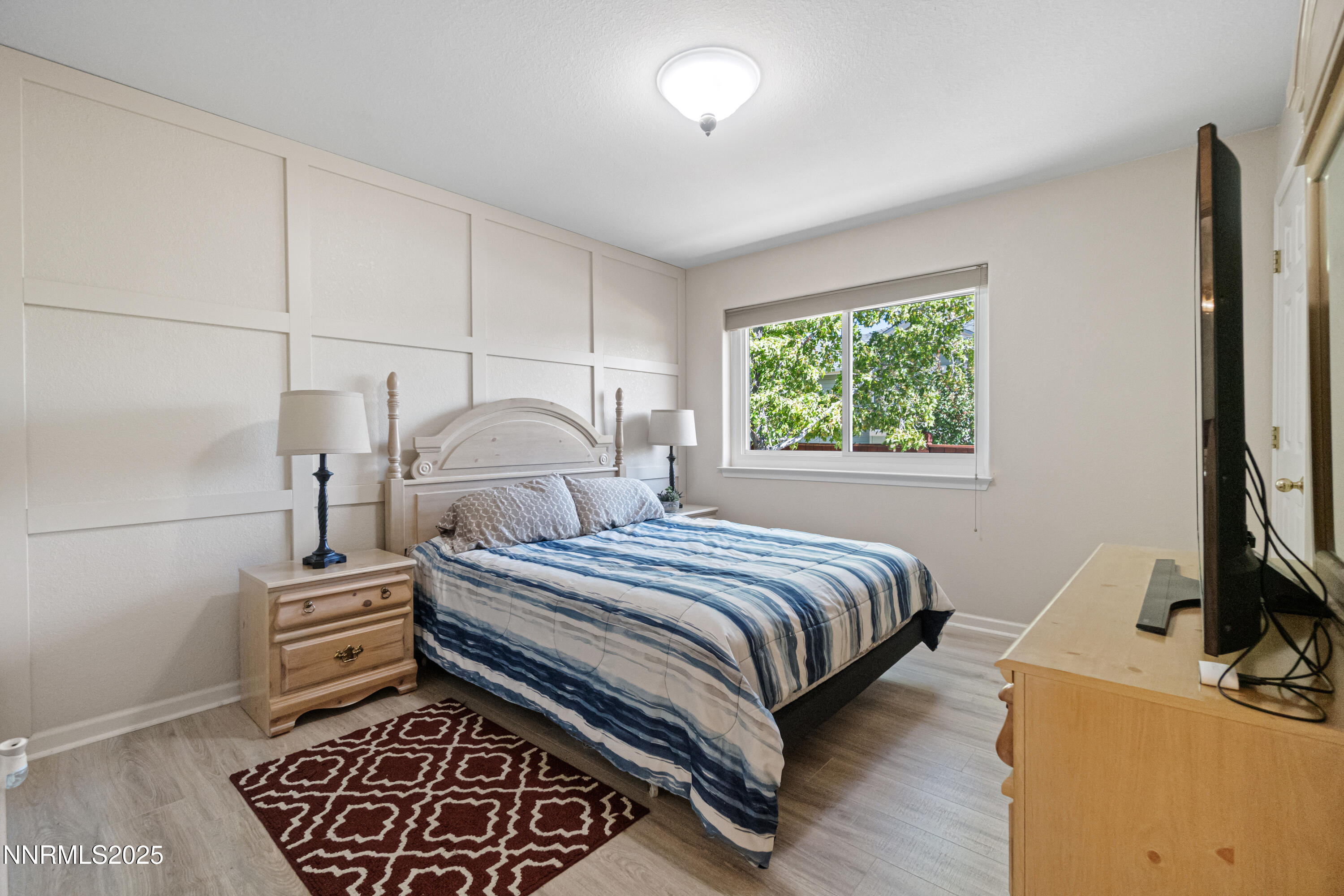 Bedroom Middle