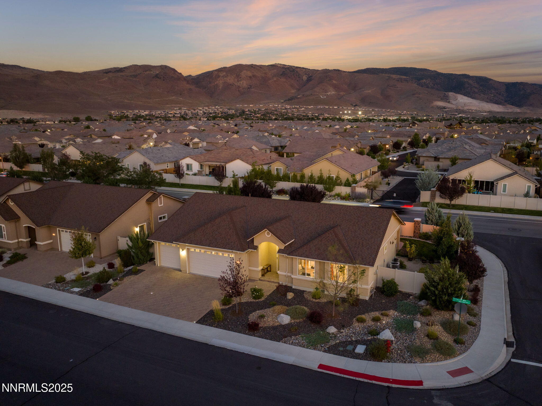 1-web-or-mls-2174 Ceclile Ct twilight dr