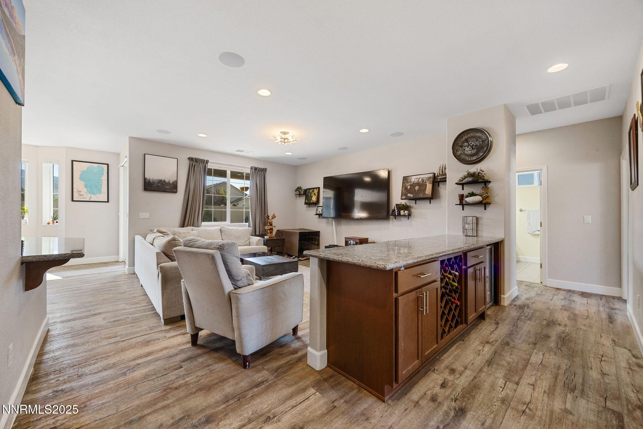 19-web-or-mls-2174 Ceclile Ct_-7