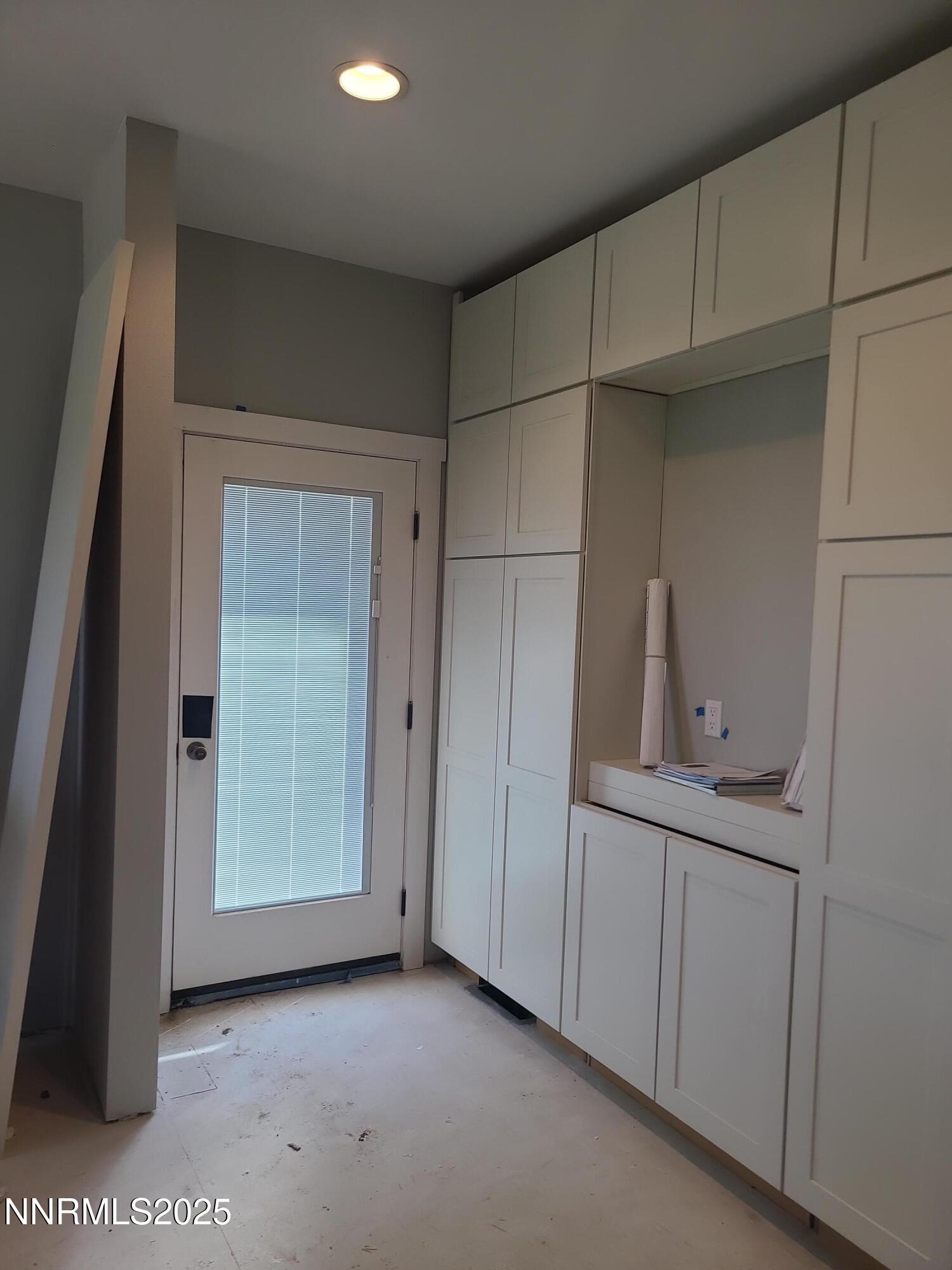 TOM BACK KITCHEN DOOR 25