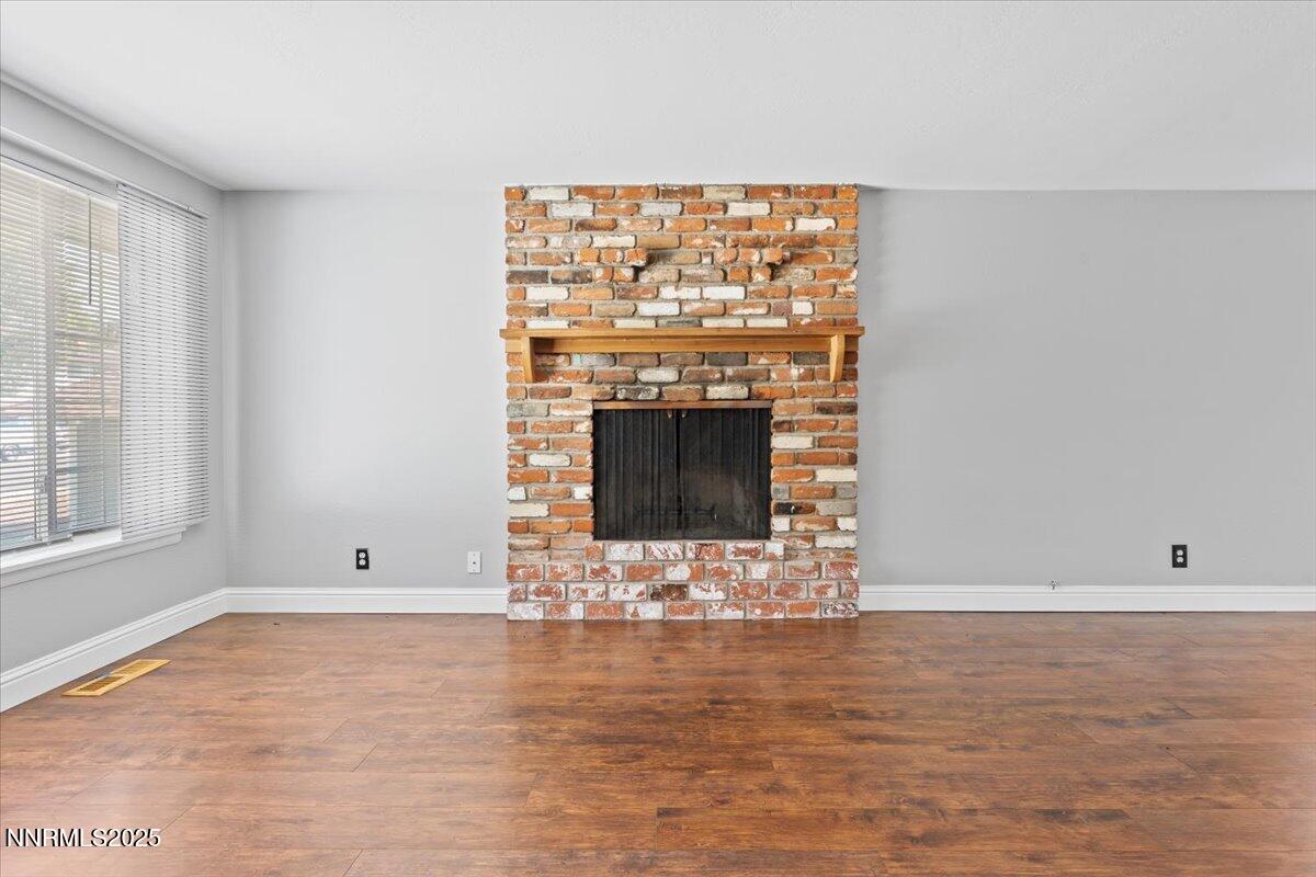 06-1800 Carlin Street Reno NV 89503 (6 o