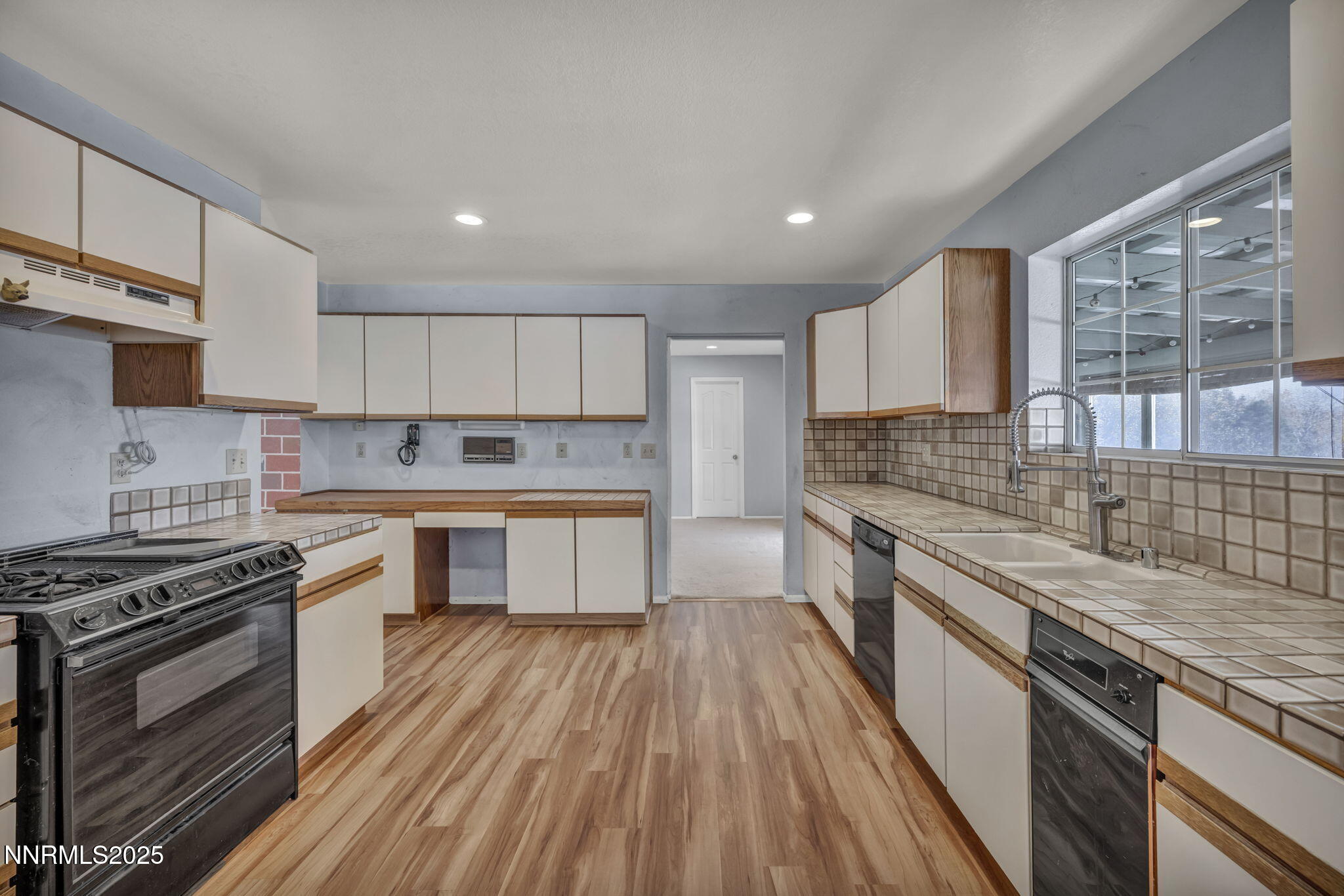 50-web-or-mls-2395-jacks-valley-rd