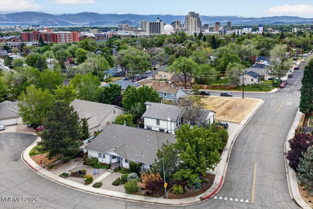 Photo of 510 Citadel Court, Reno, NV 89503 (MLS # 260005615)