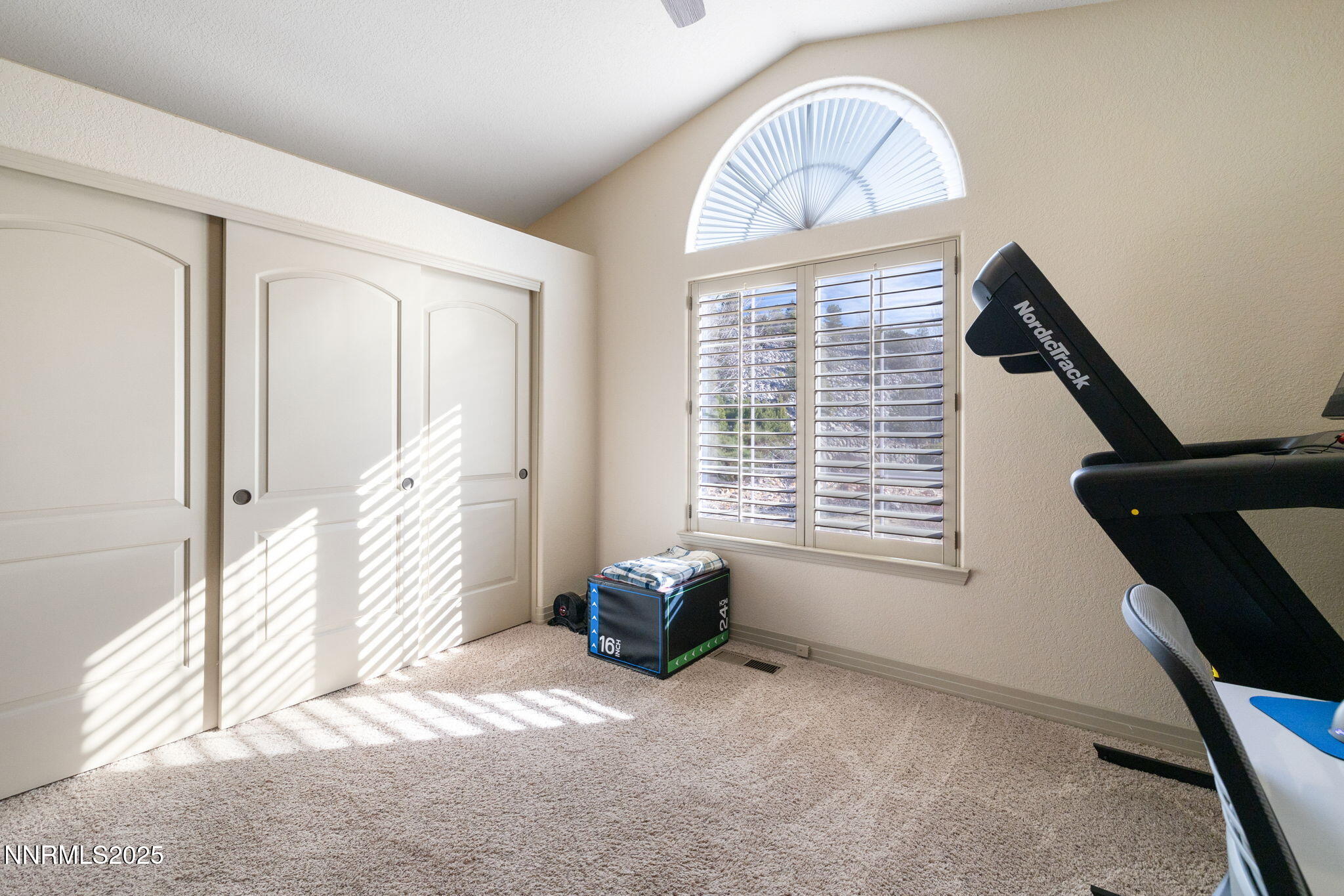 18-web-or-mls-2255 Hogan ct-20