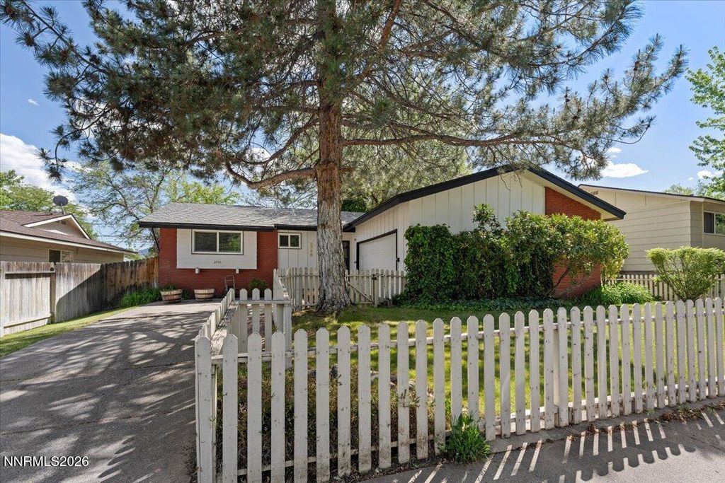 Photo of 2750 Gellert Drive, Reno, NV 89503 (MLS # 260006330)