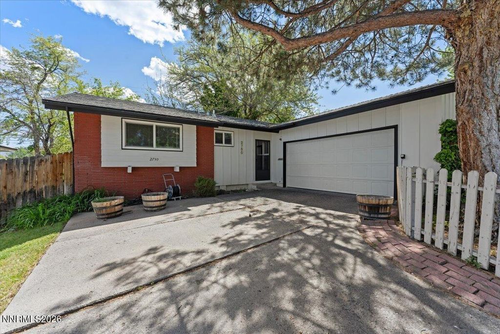 Photo of 2750 Gellert Drive, Reno, NV 89503 (MLS # 260006330)