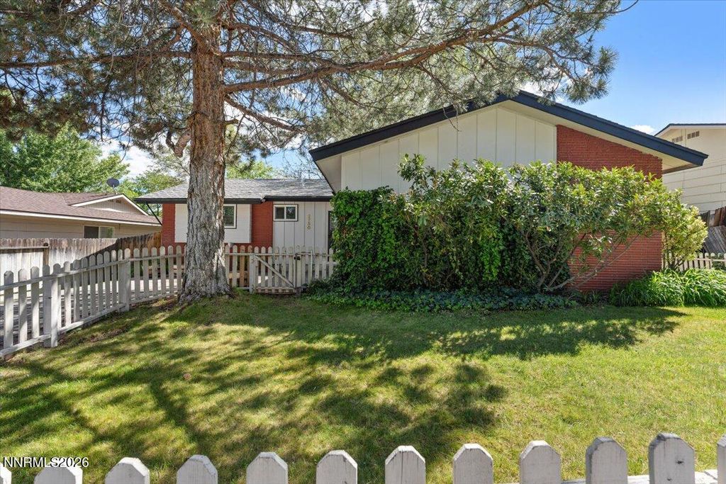Photo of 2750 Gellert Drive, Reno, NV 89503 (MLS # 260006330)
