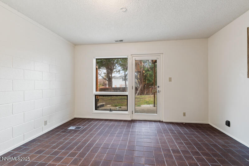 1880 Becky Court (12 of 15)