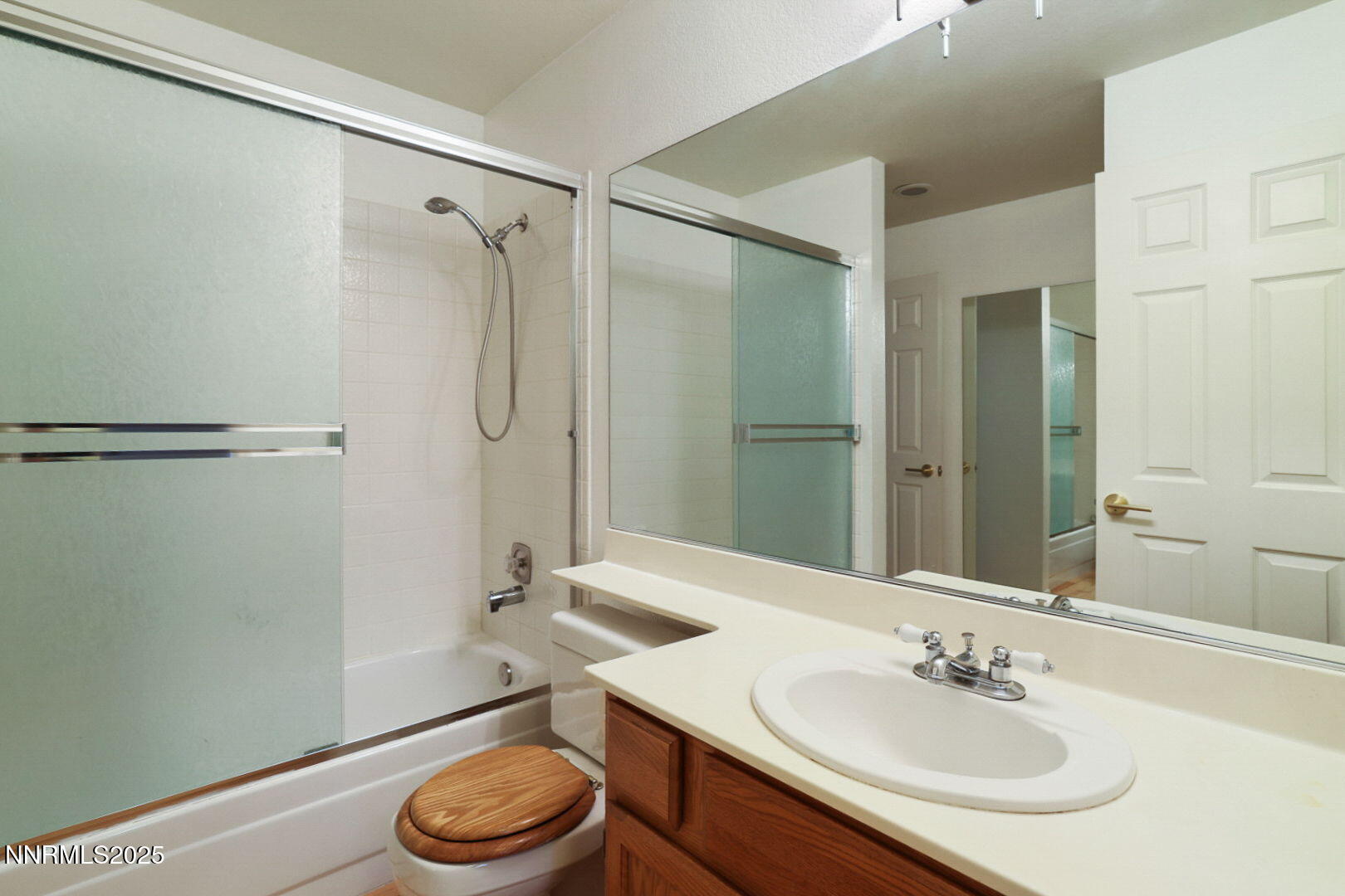 9-web-or-mls-Kyles House-12