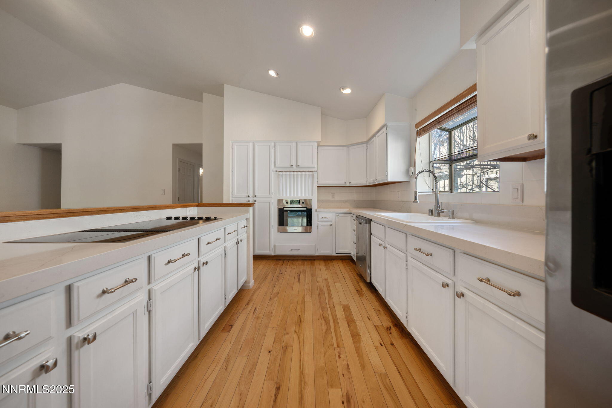57-web-or-mls-3680 Ranch Crest Kitchen