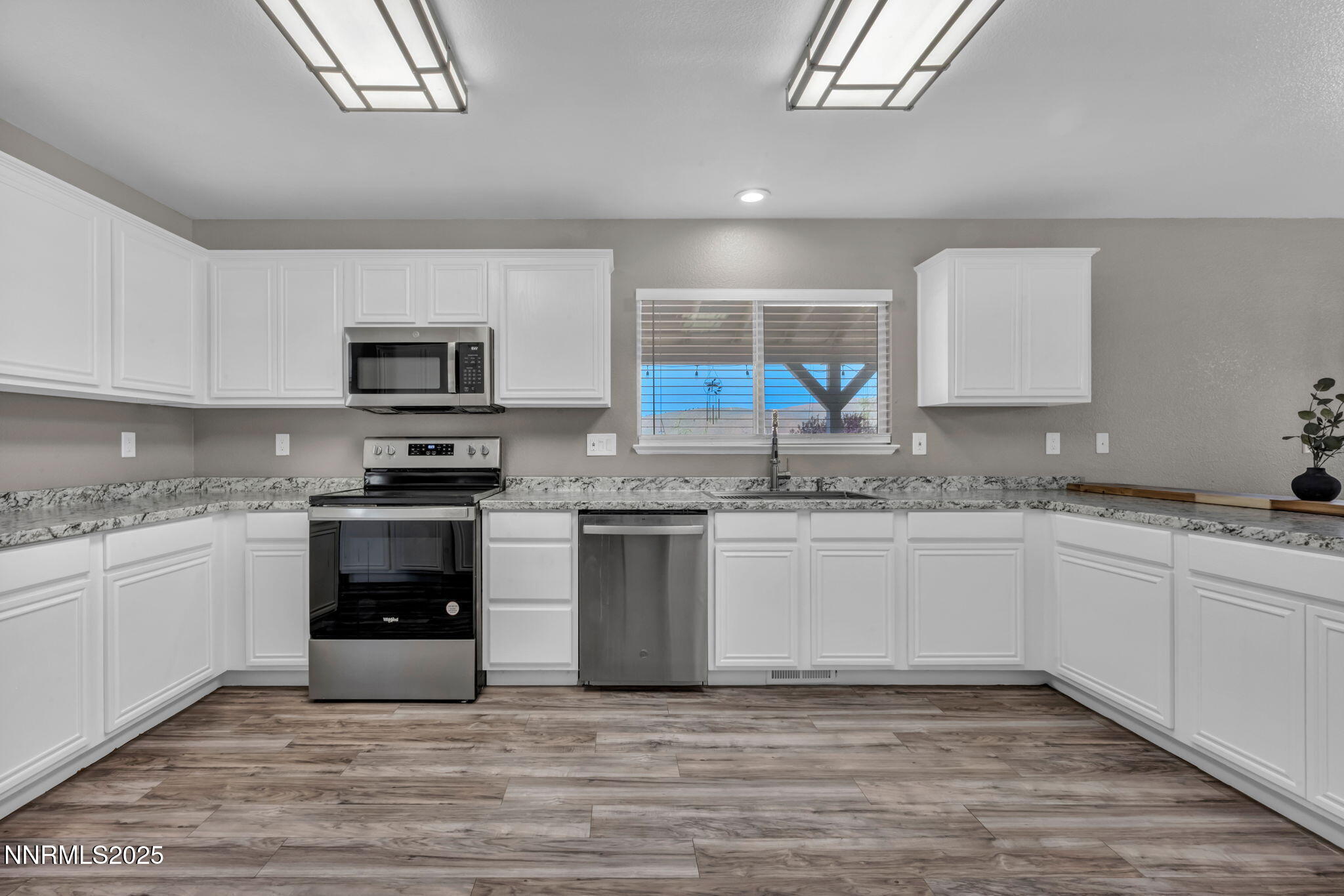 57-web-or-mls-17391-crystal-canyon-blvd