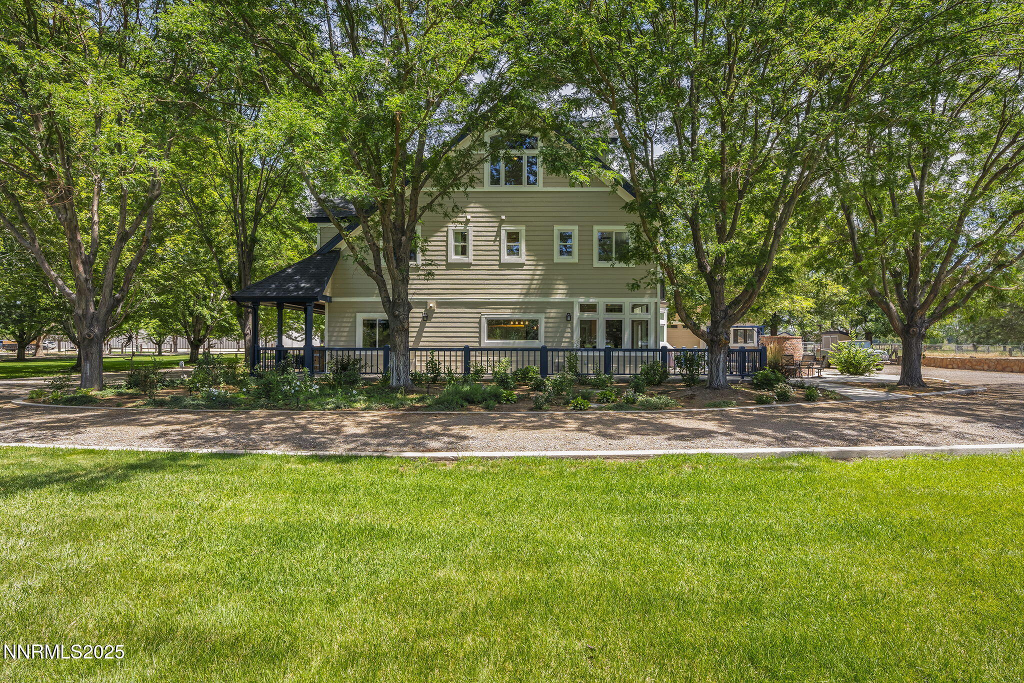 64-web-or-mls-_DSC2403