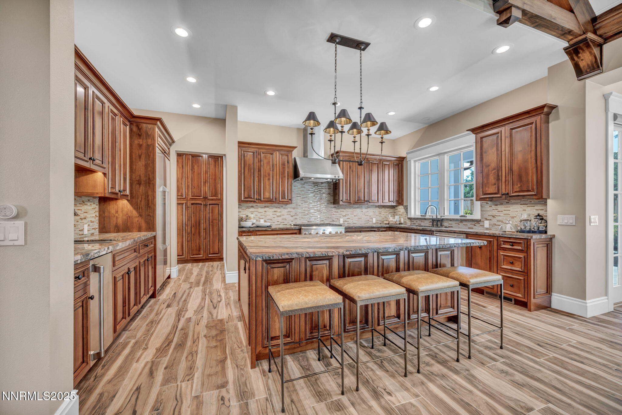 120-web-or-mls-6145-triple-crown-dr