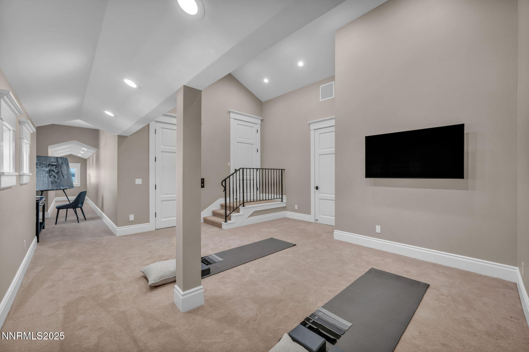 199-web-or-mls-6145-triple-crown-dr