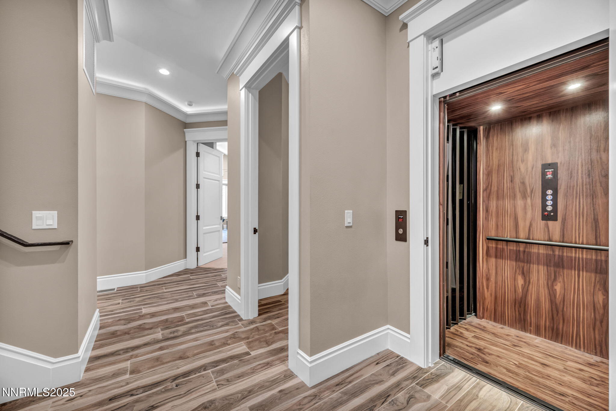 190-web-or-mls-6145-triple-crown-dr