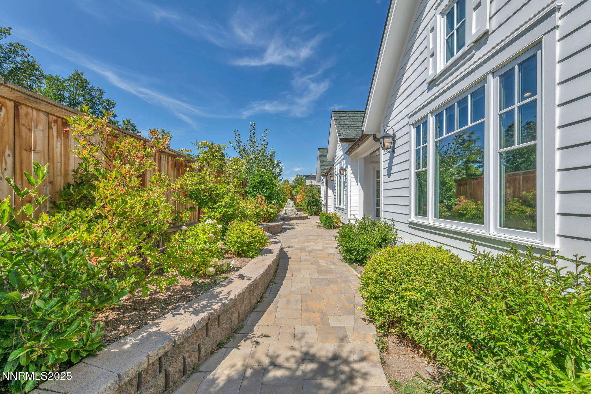 145-web-or-mls-6145-triple-crown-dr