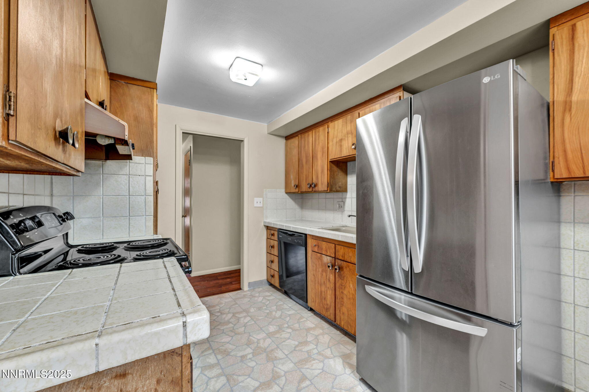 20-web-or-mls-2260-w-6th-st