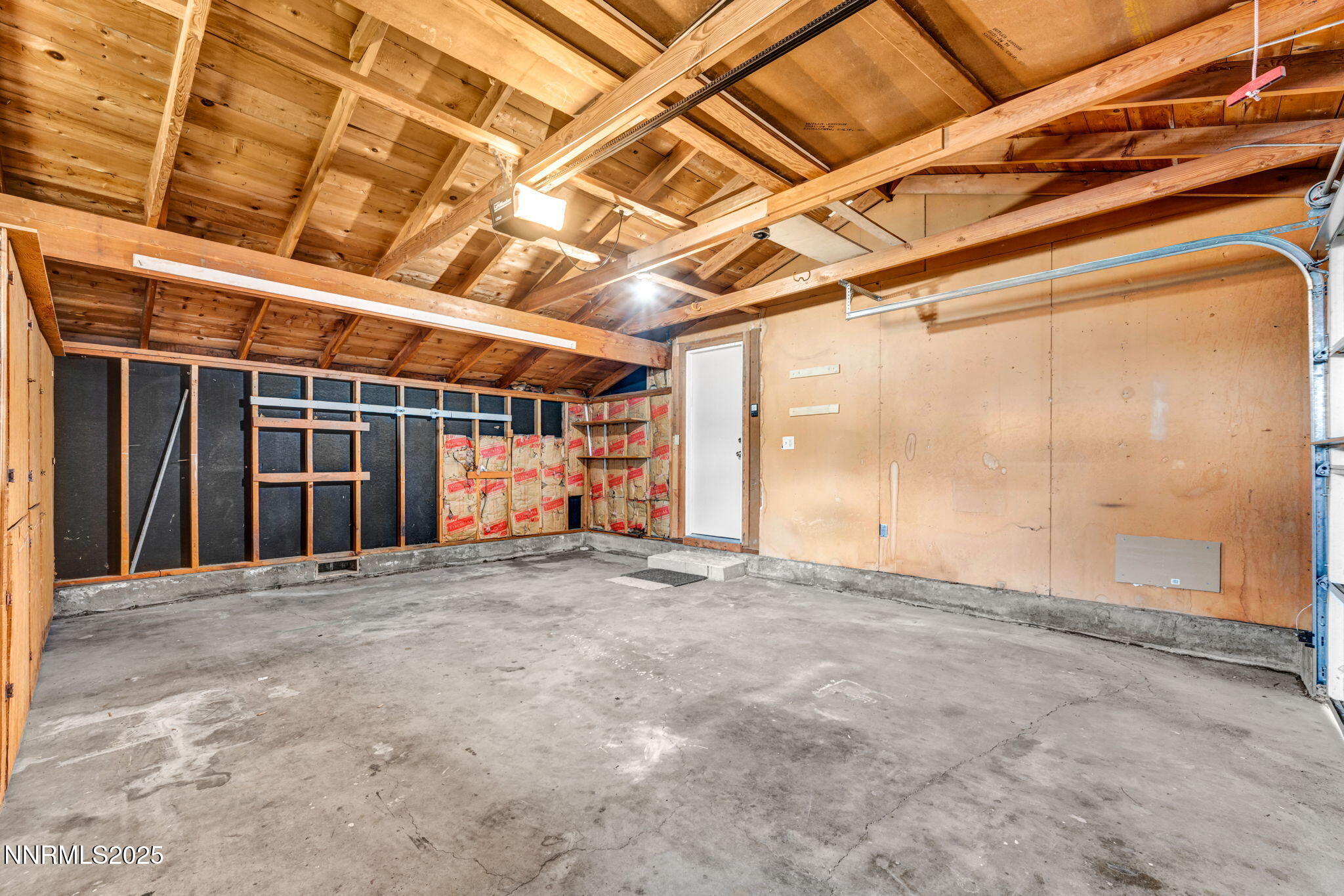 40-web-or-mls-2260-w-6th-st