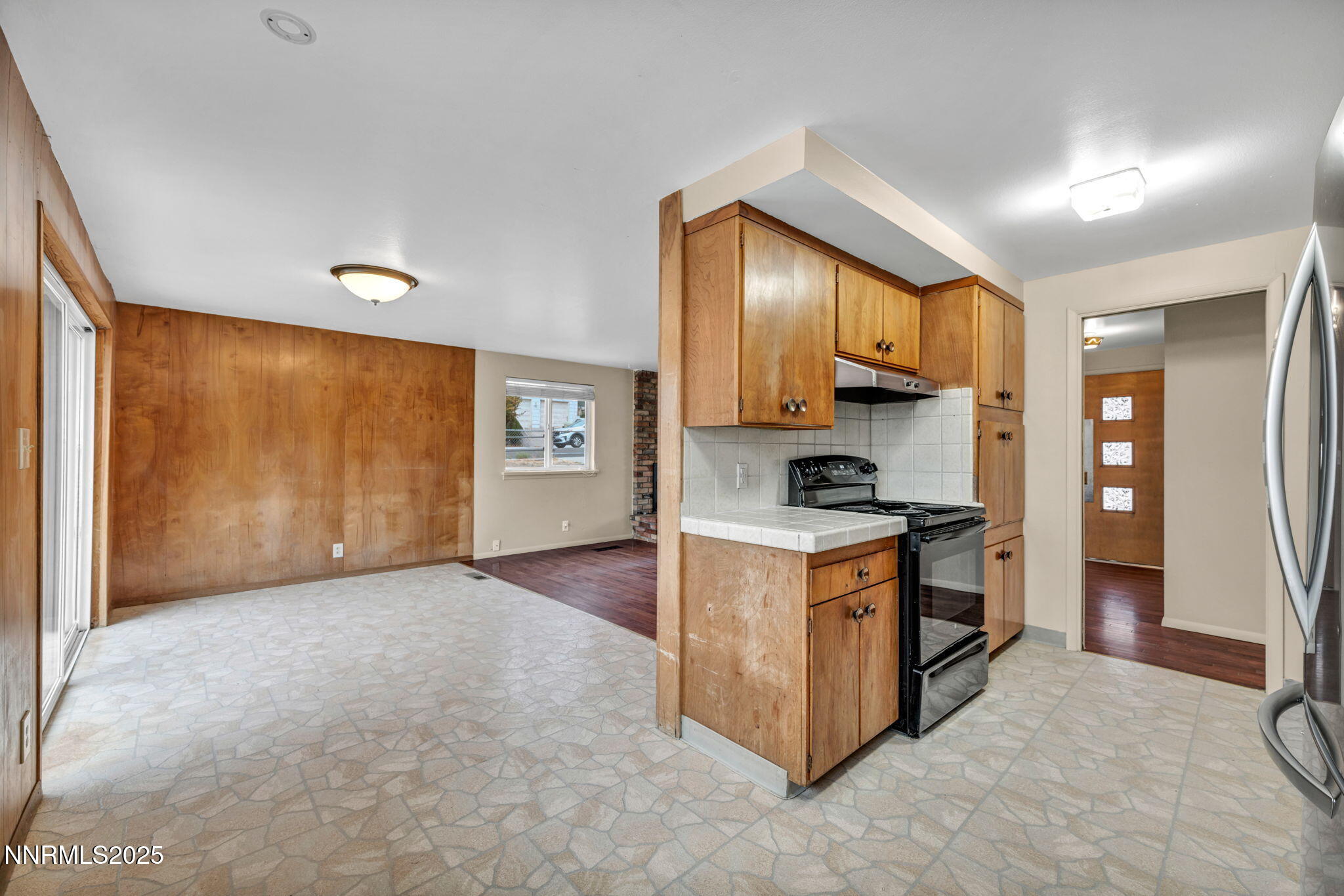 22-web-or-mls-2260-w-6th-st