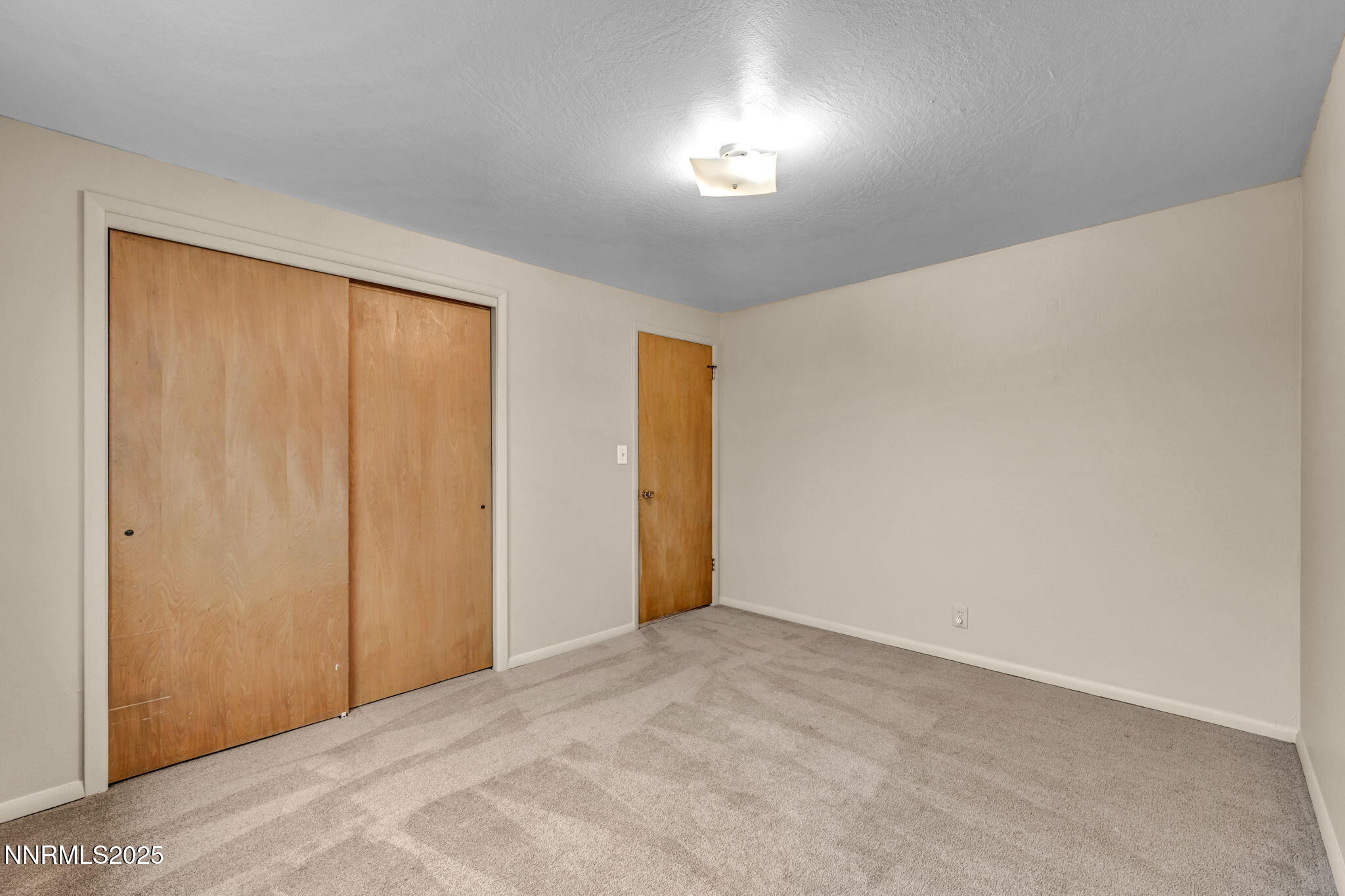 35-web-or-mls-2260-w-6th-st