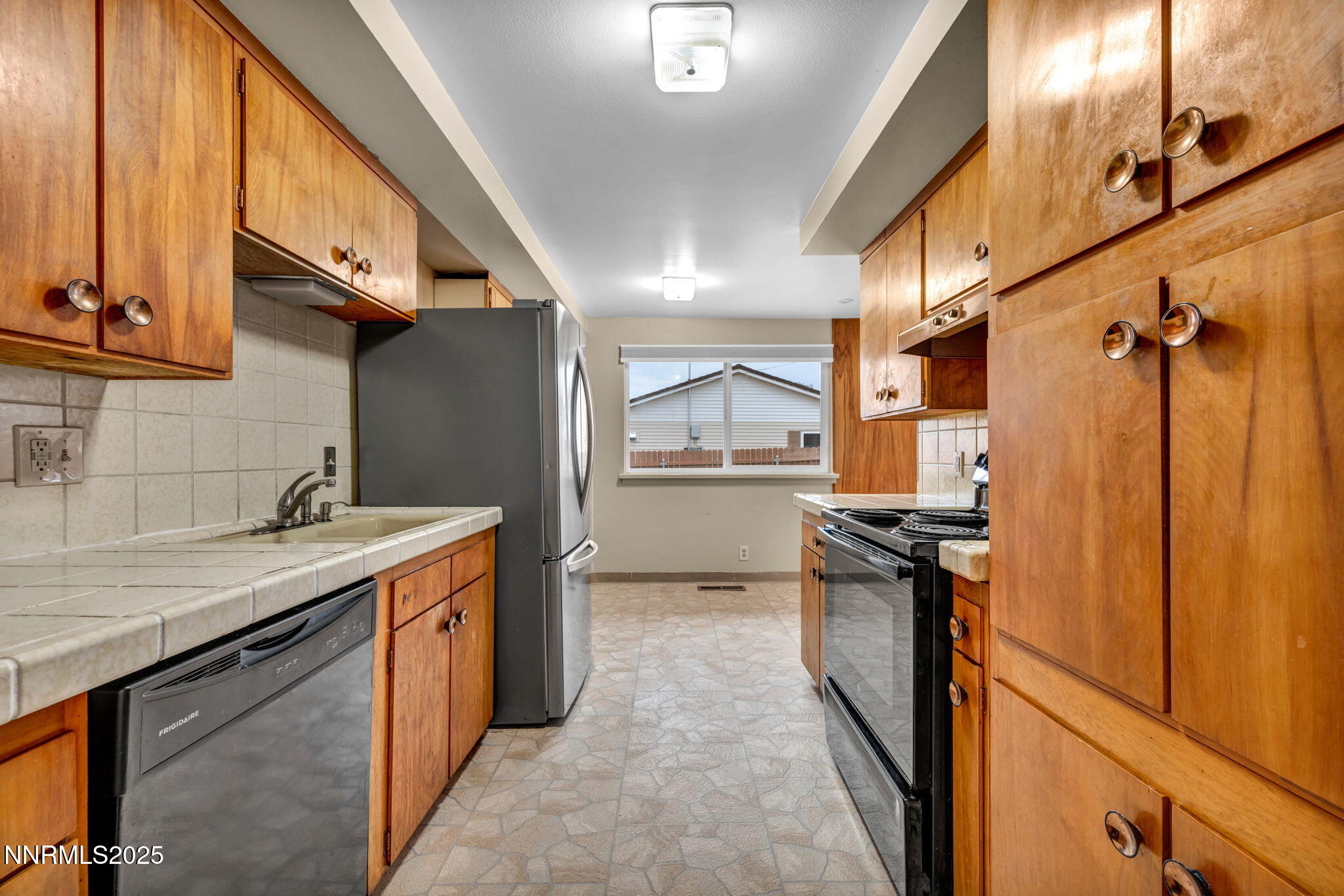 19-web-or-mls-2260-w-6th-st