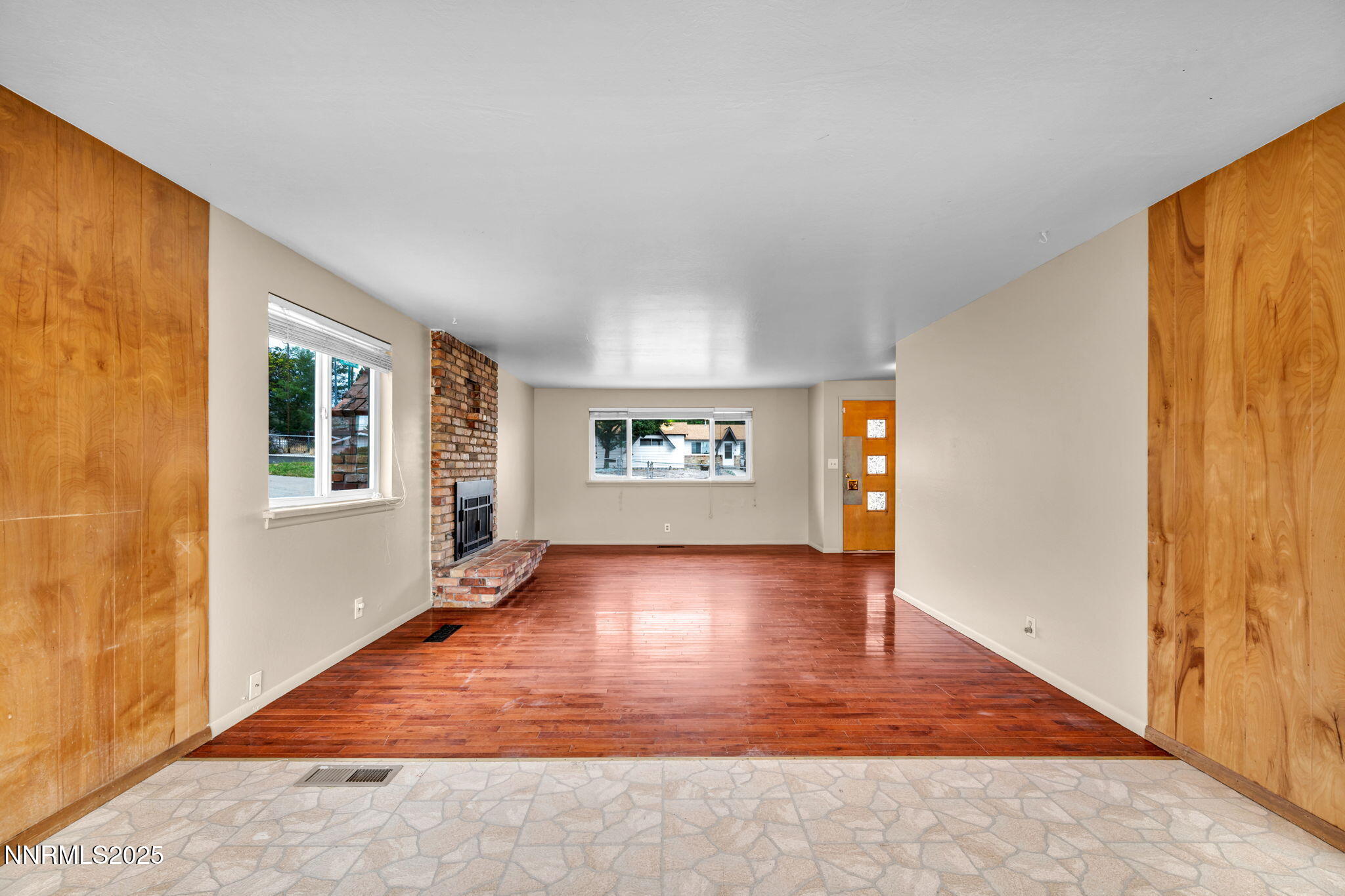 24-web-or-mls-2260-w-6th-st