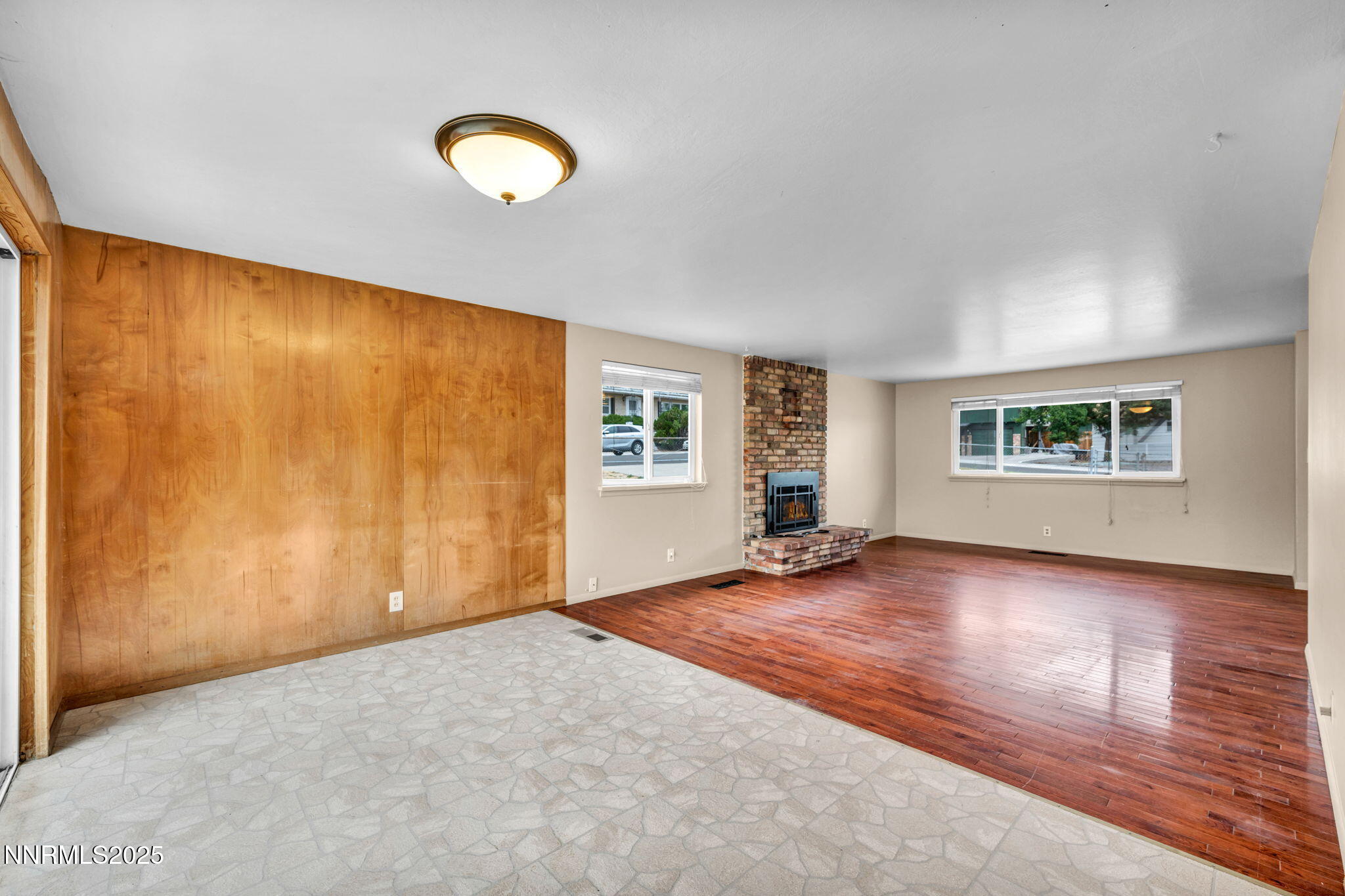 23-web-or-mls-2260-w-6th-st