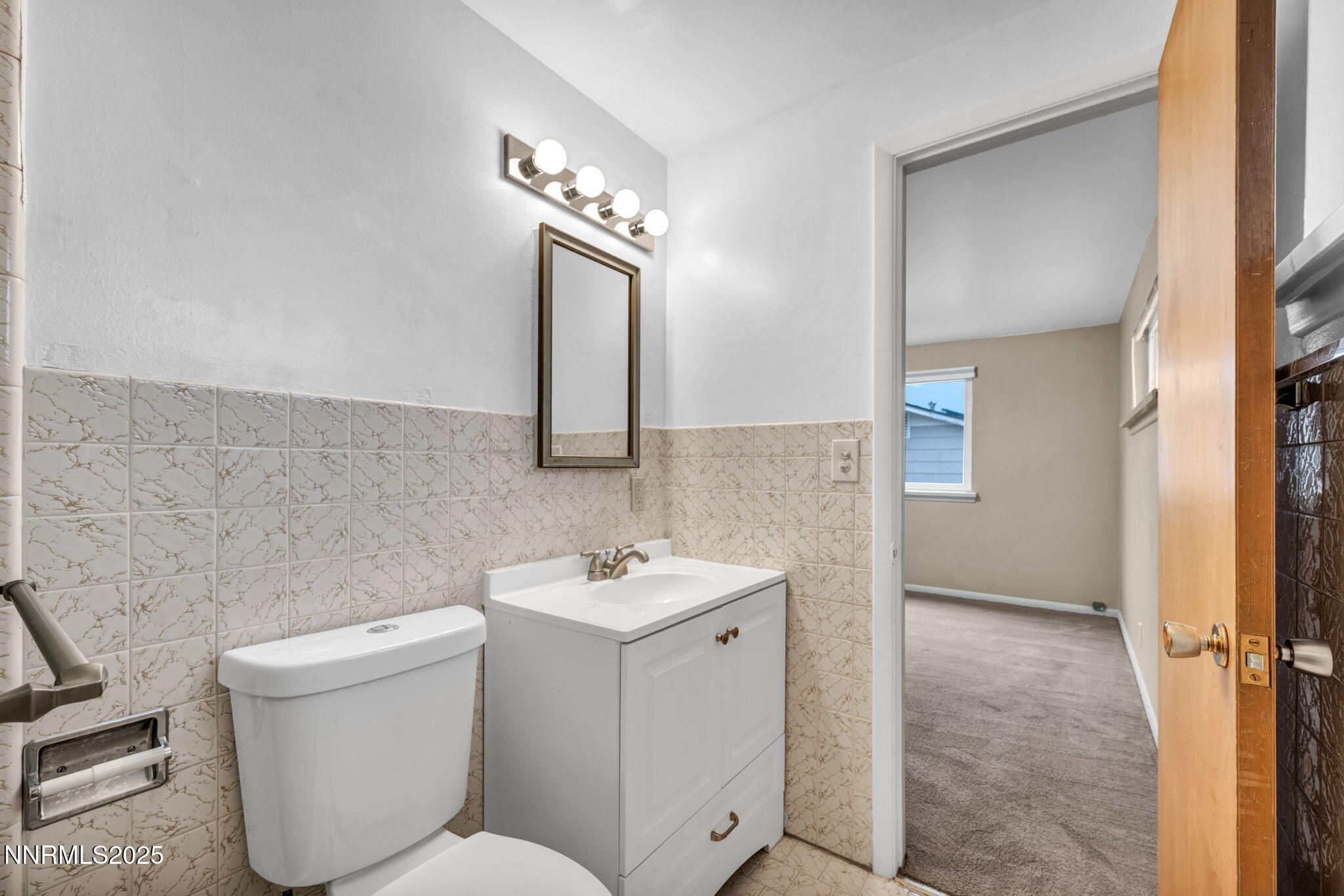 16-web-or-mls-2260-w-6th-st