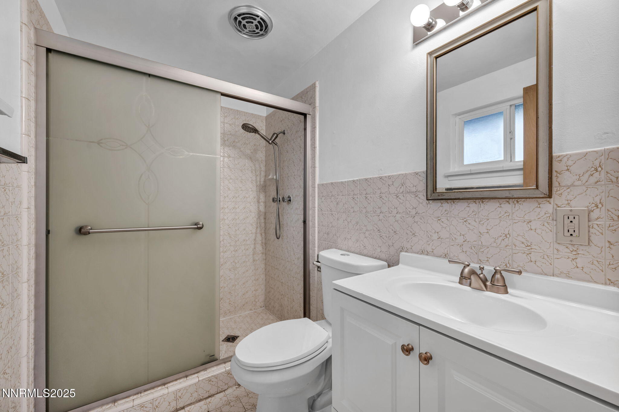 15-web-or-mls-2260-w-6th-st