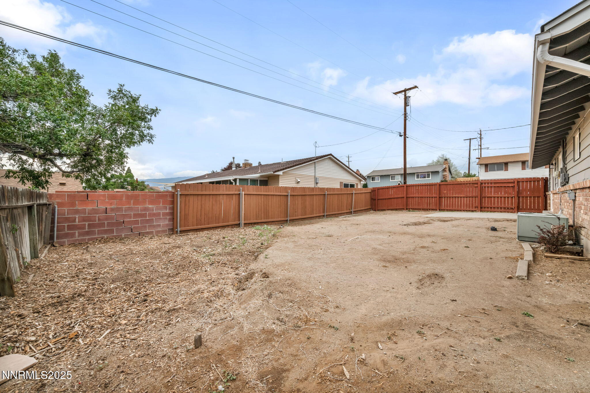 13-web-or-mls-2260-w-6th-st